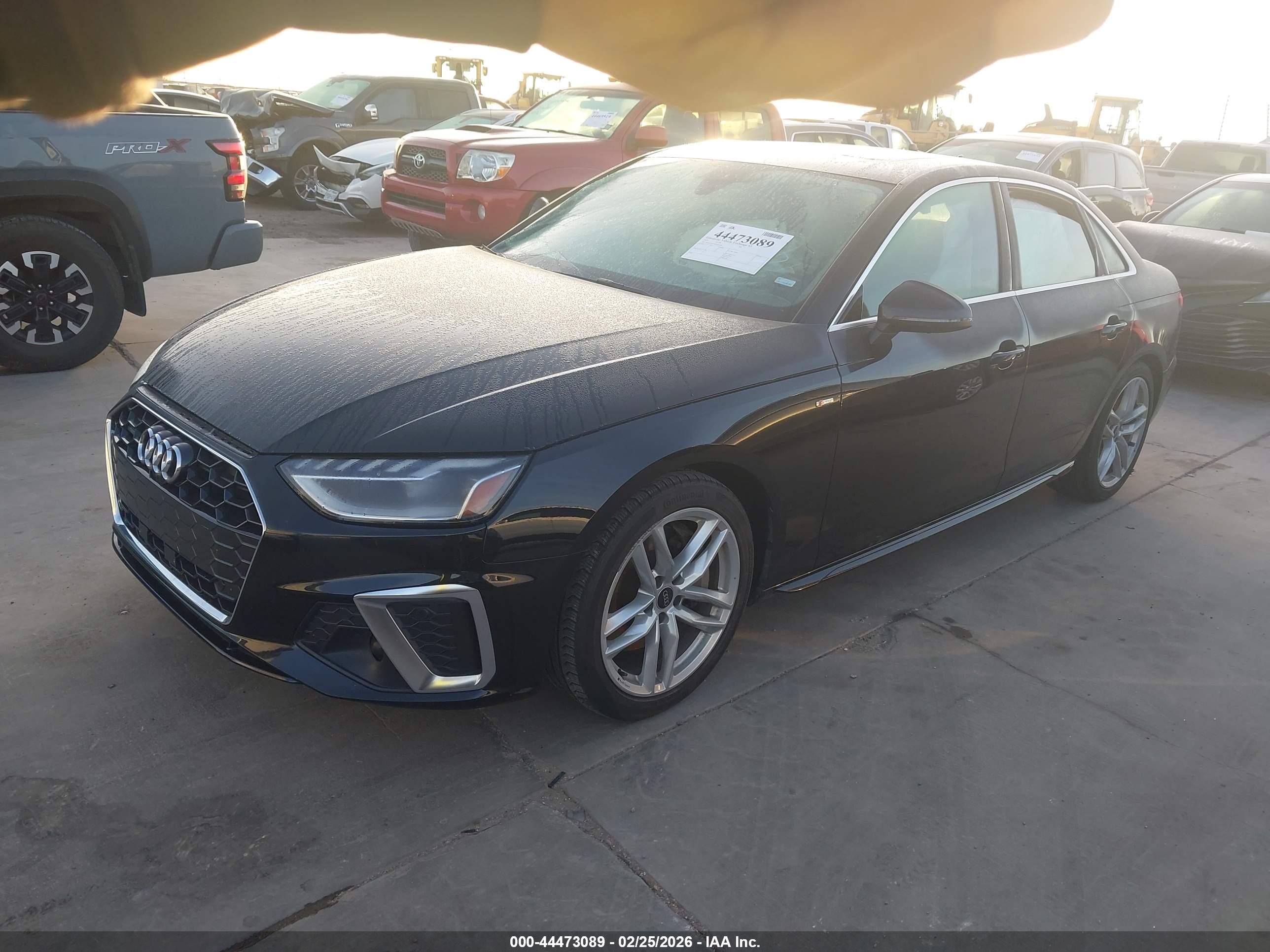 AUDI A4 image 2