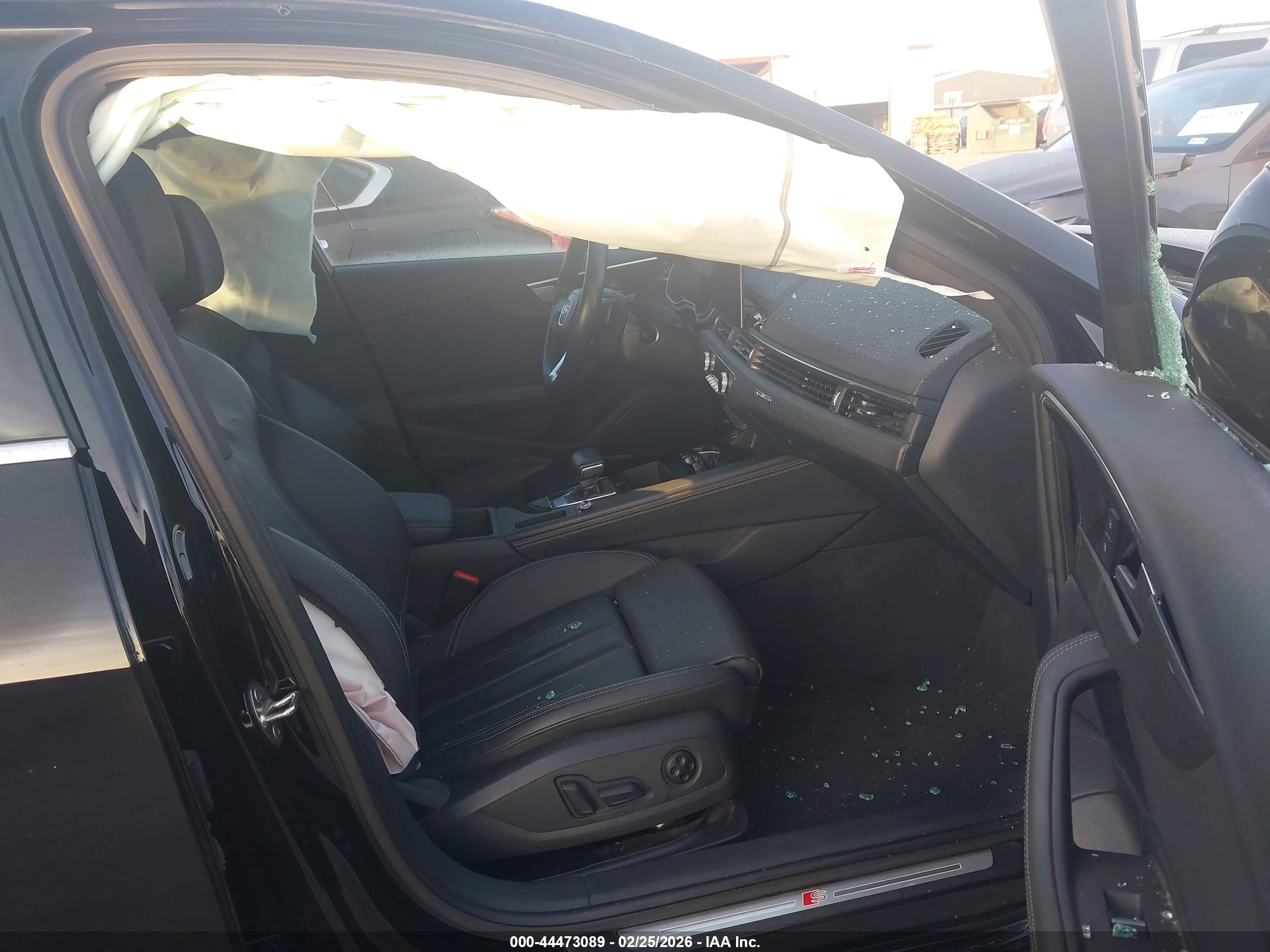 AUDI A4 image 5
