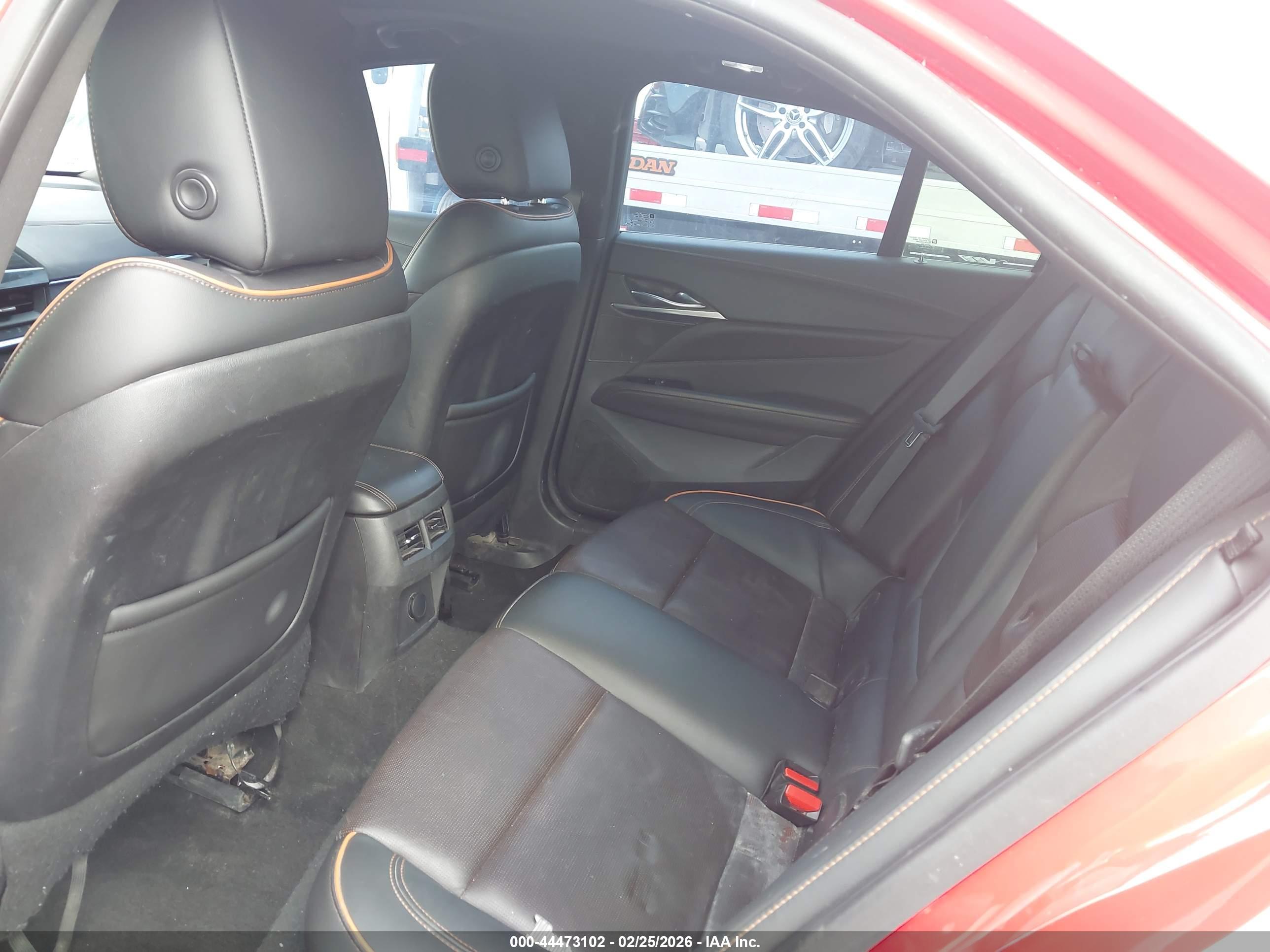 CADILLAC CT4 image 8