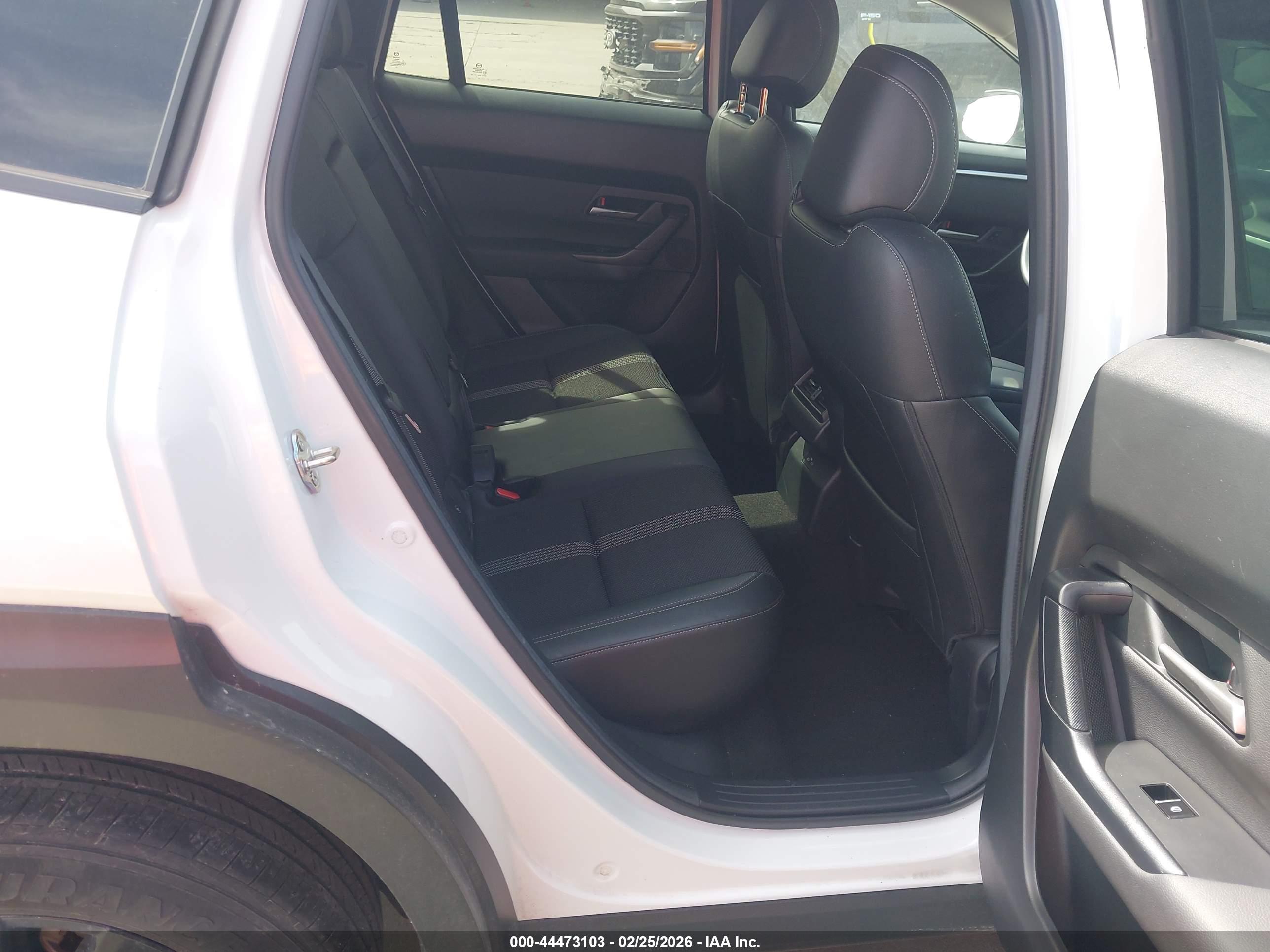 MAZDA CX-50 image 8