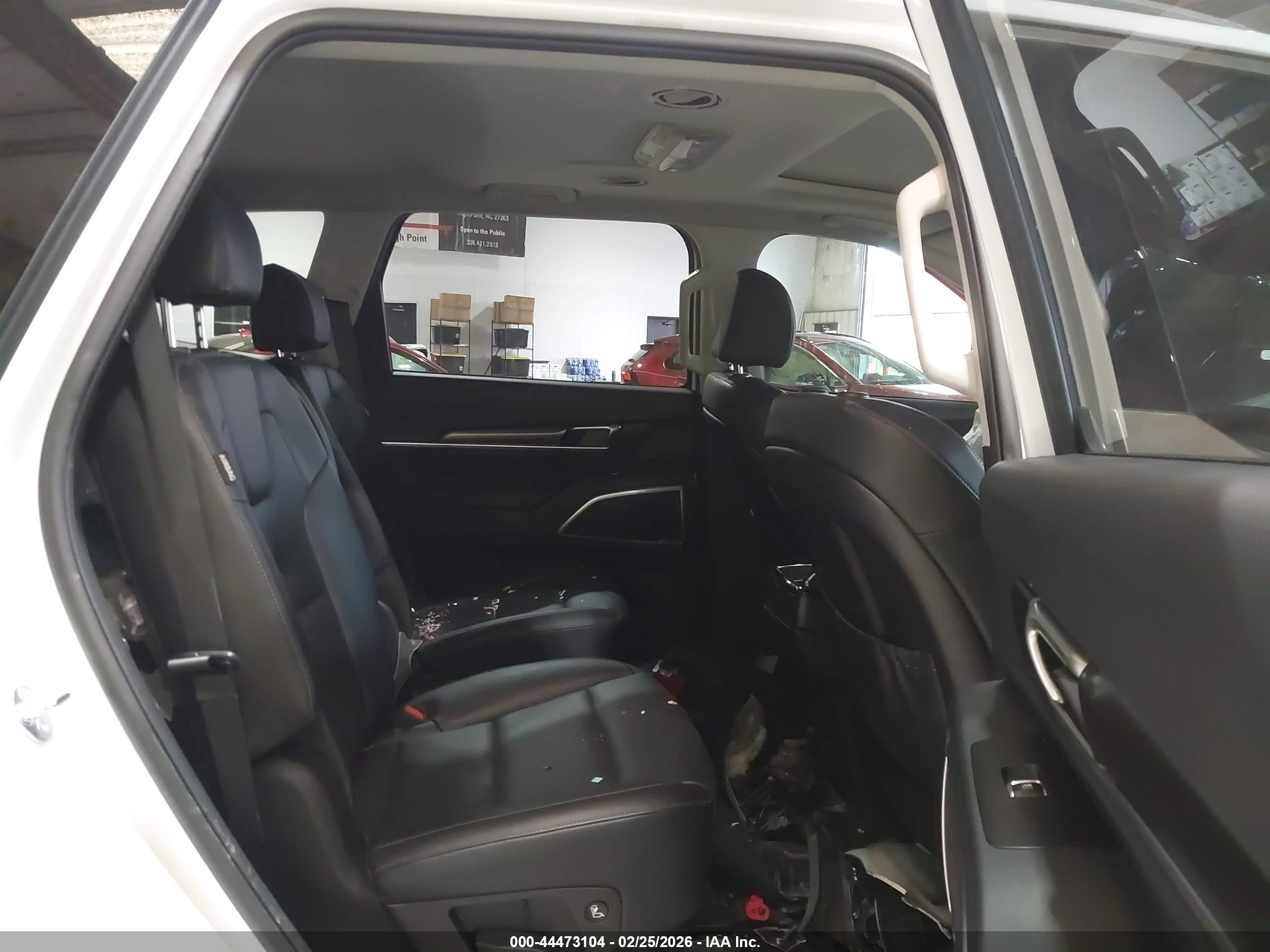 KIA TELLURIDE image 8