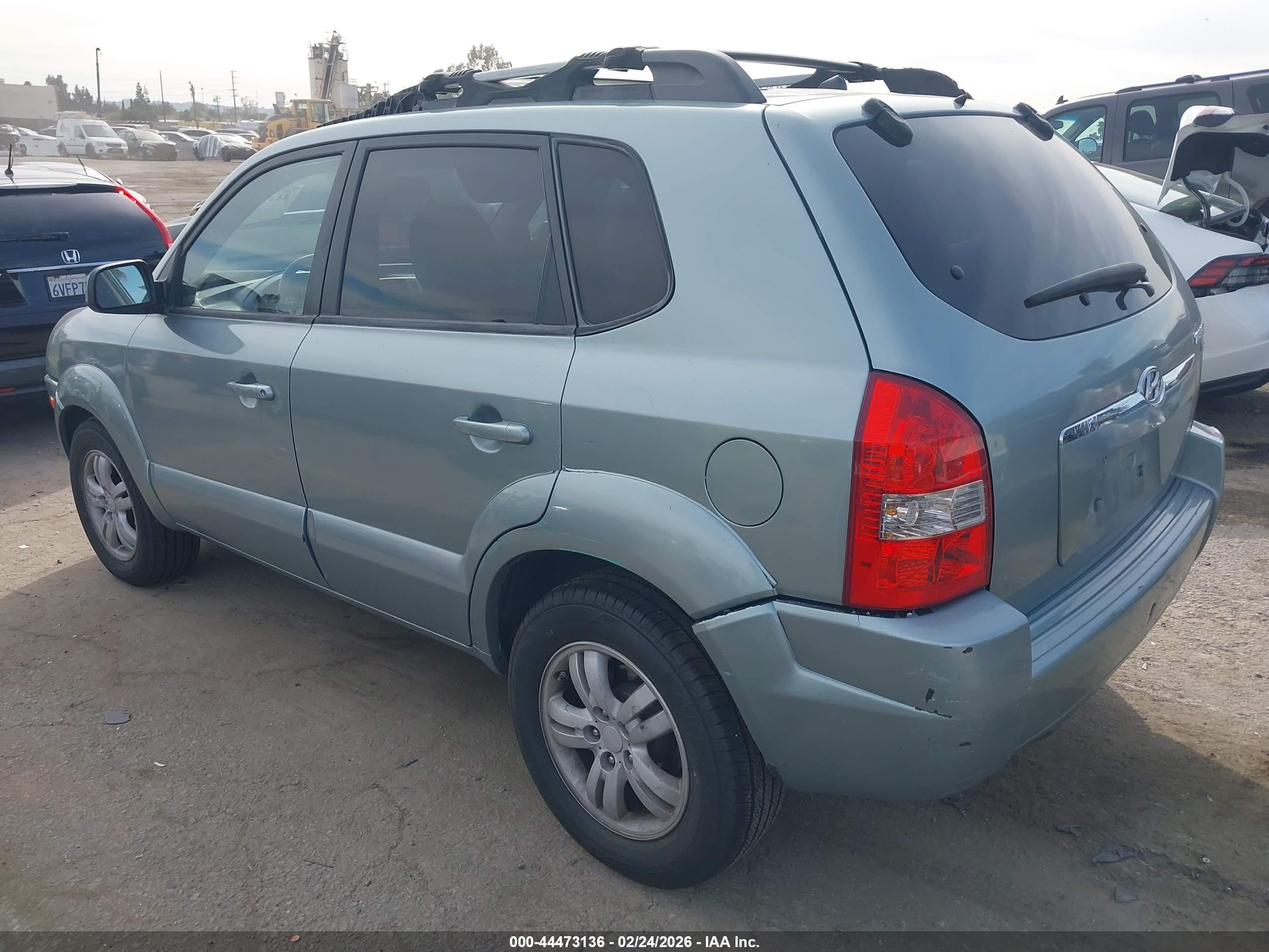 HYUNDAI TUCSON image 3