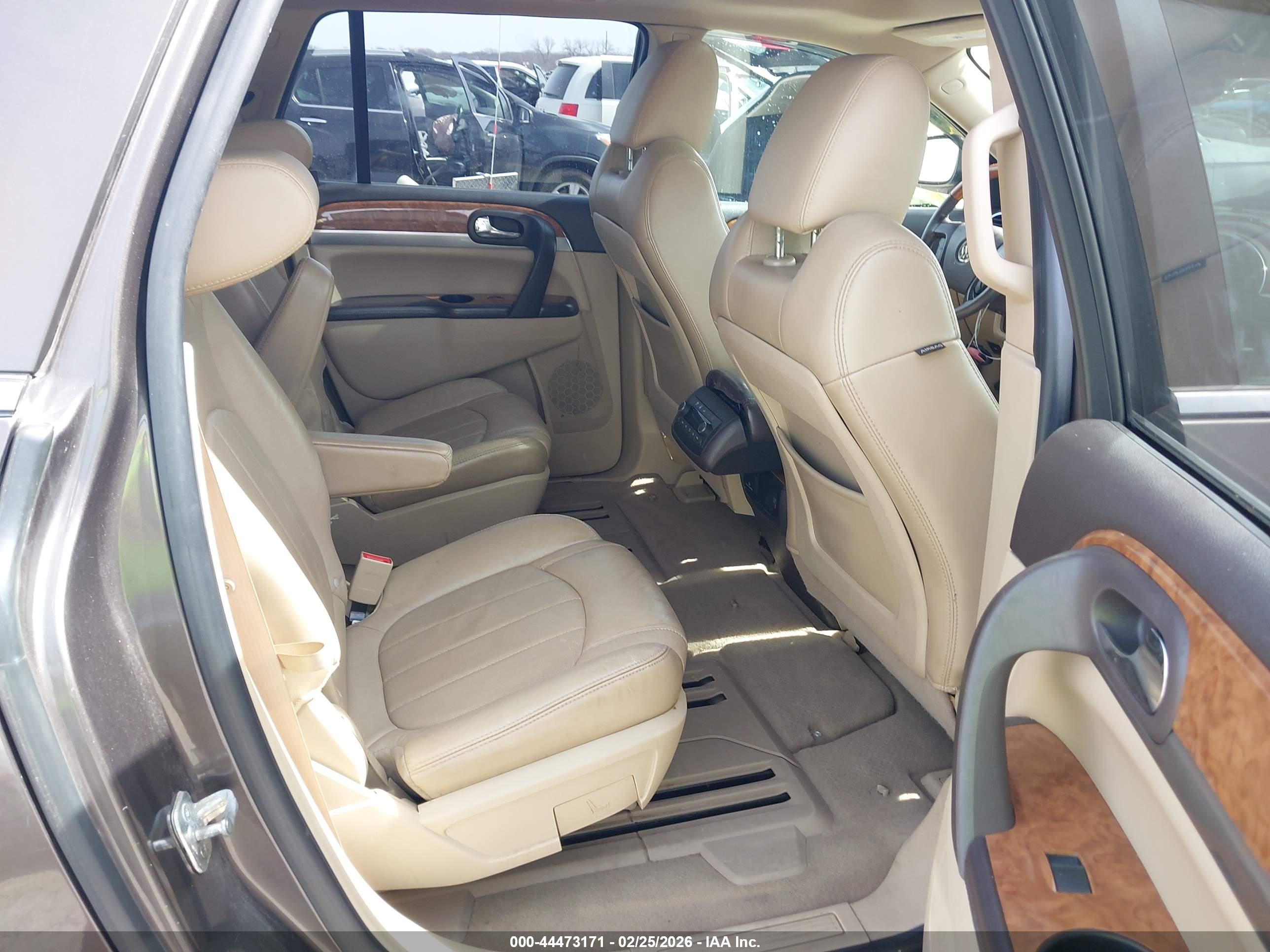 BUICK ENCLAVE image 8