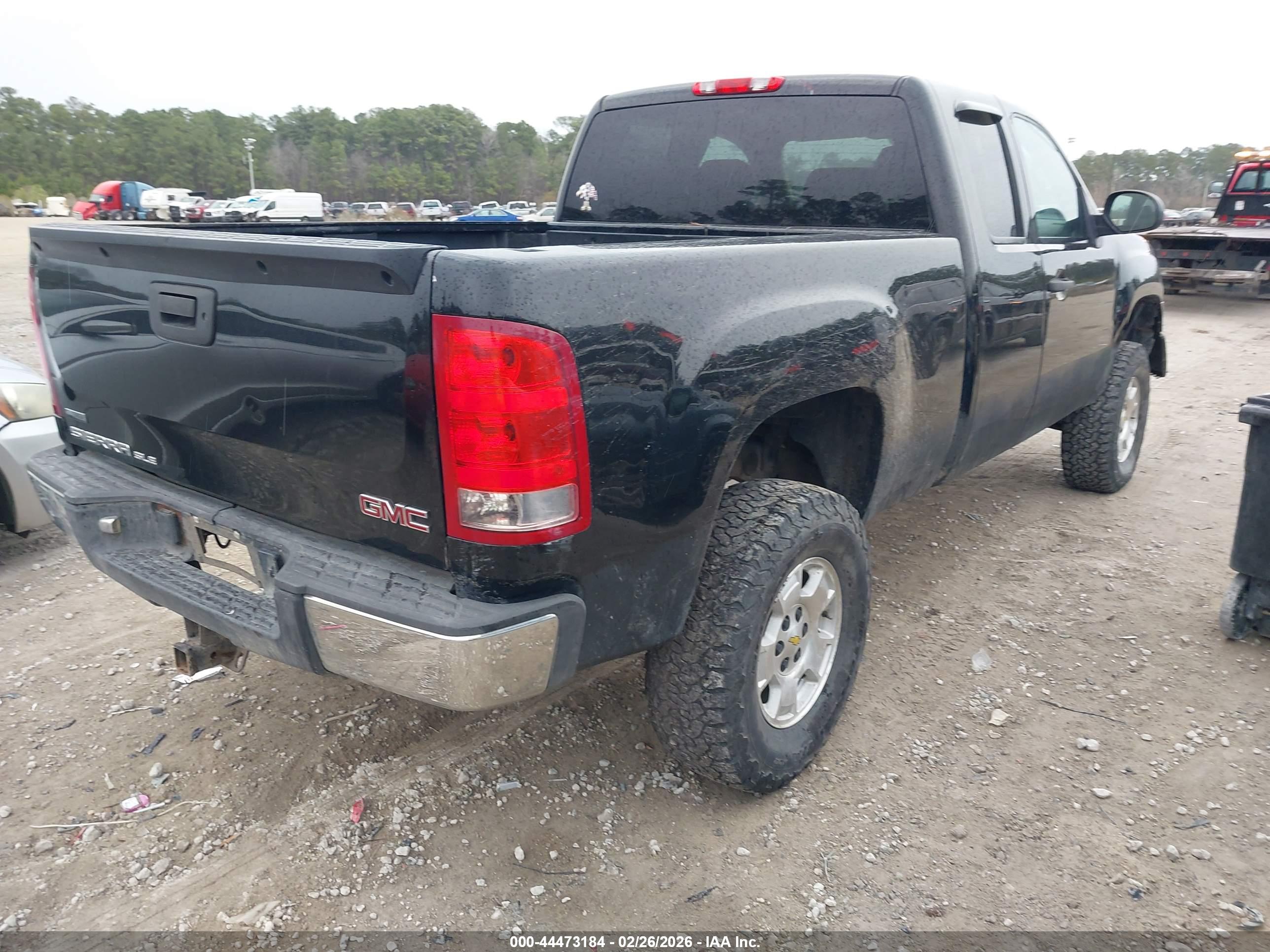 GMC SIERRA image 4