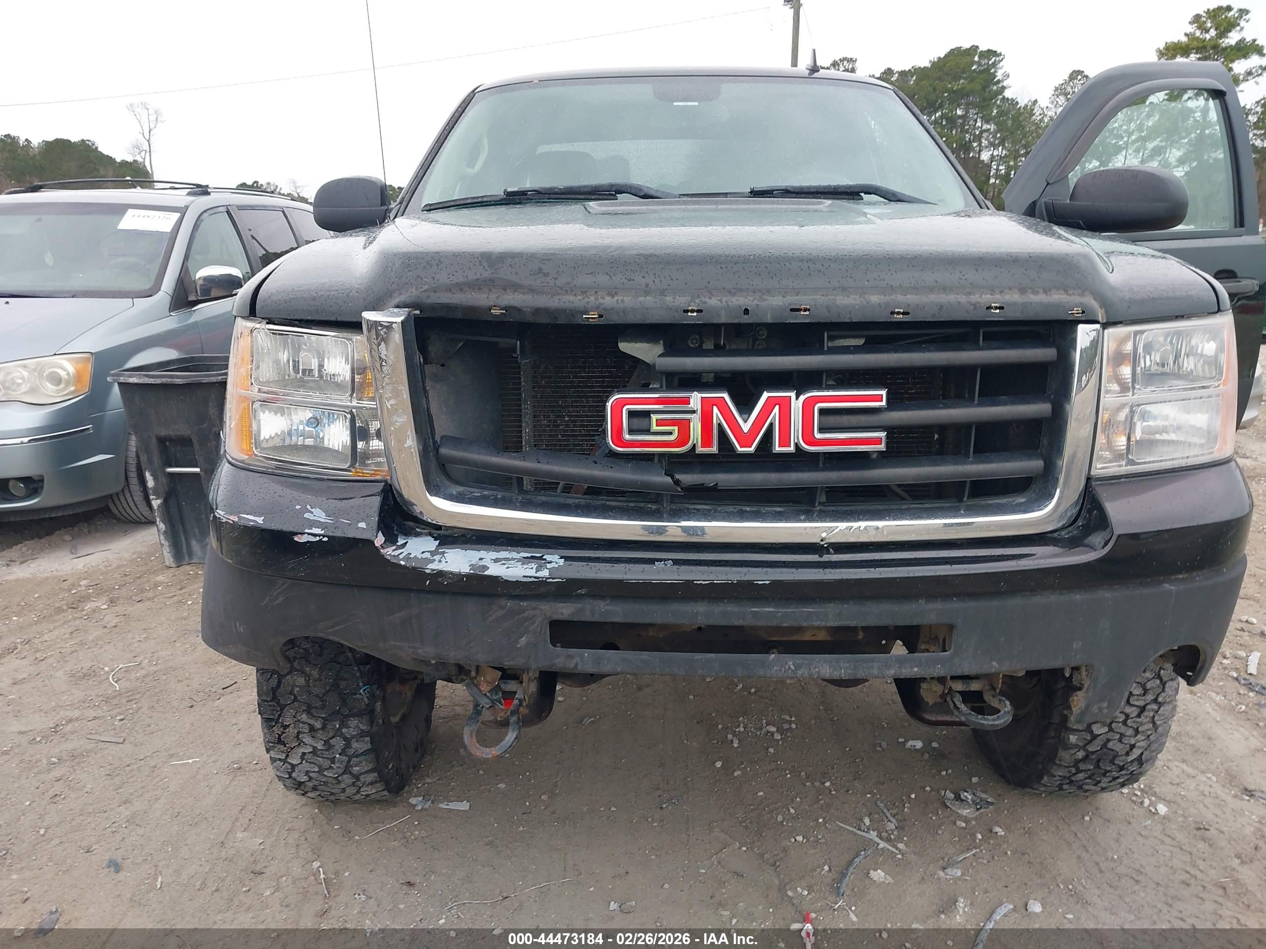 GMC SIERRA image 6