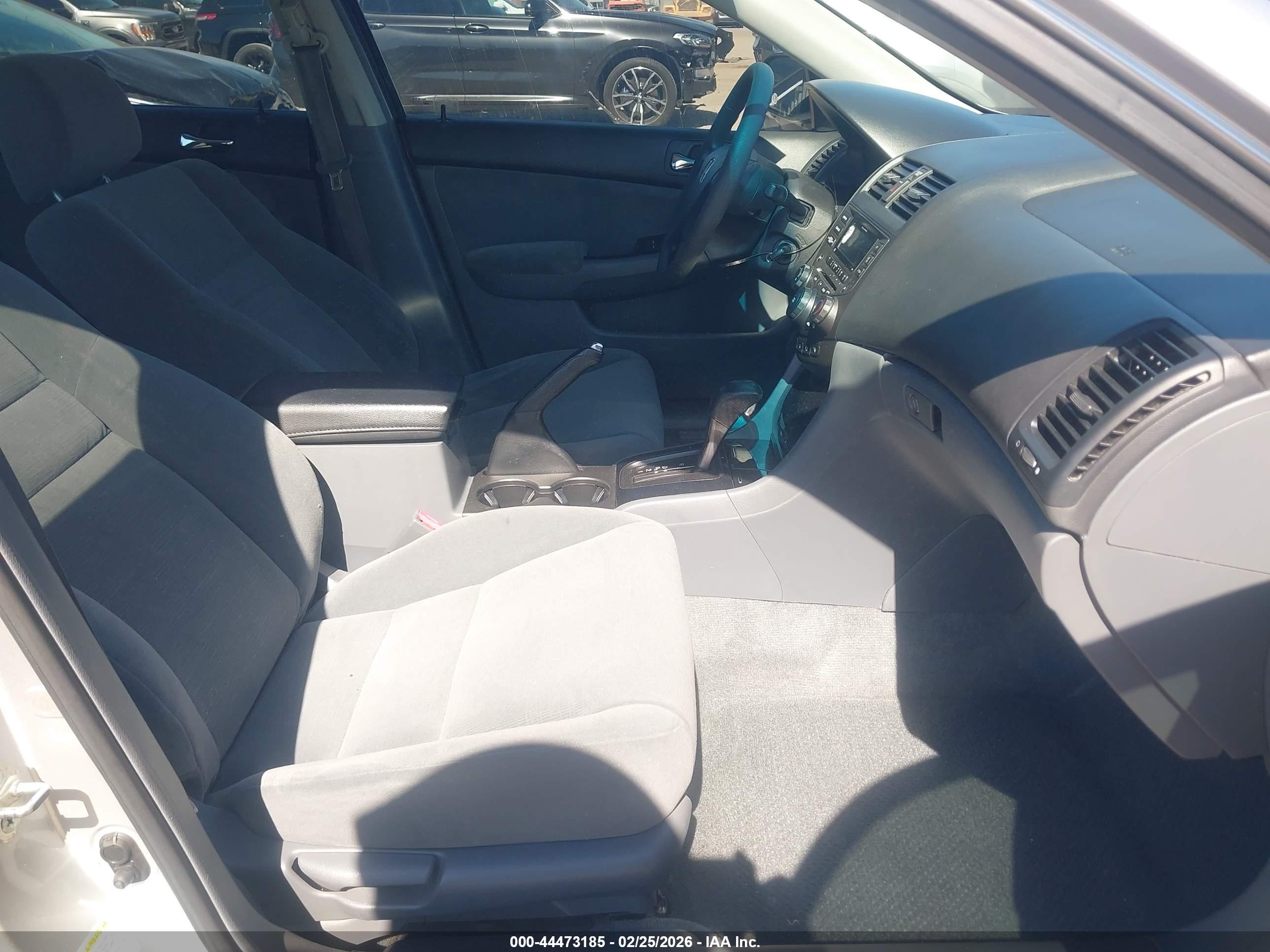 HONDA ACCORD image 5