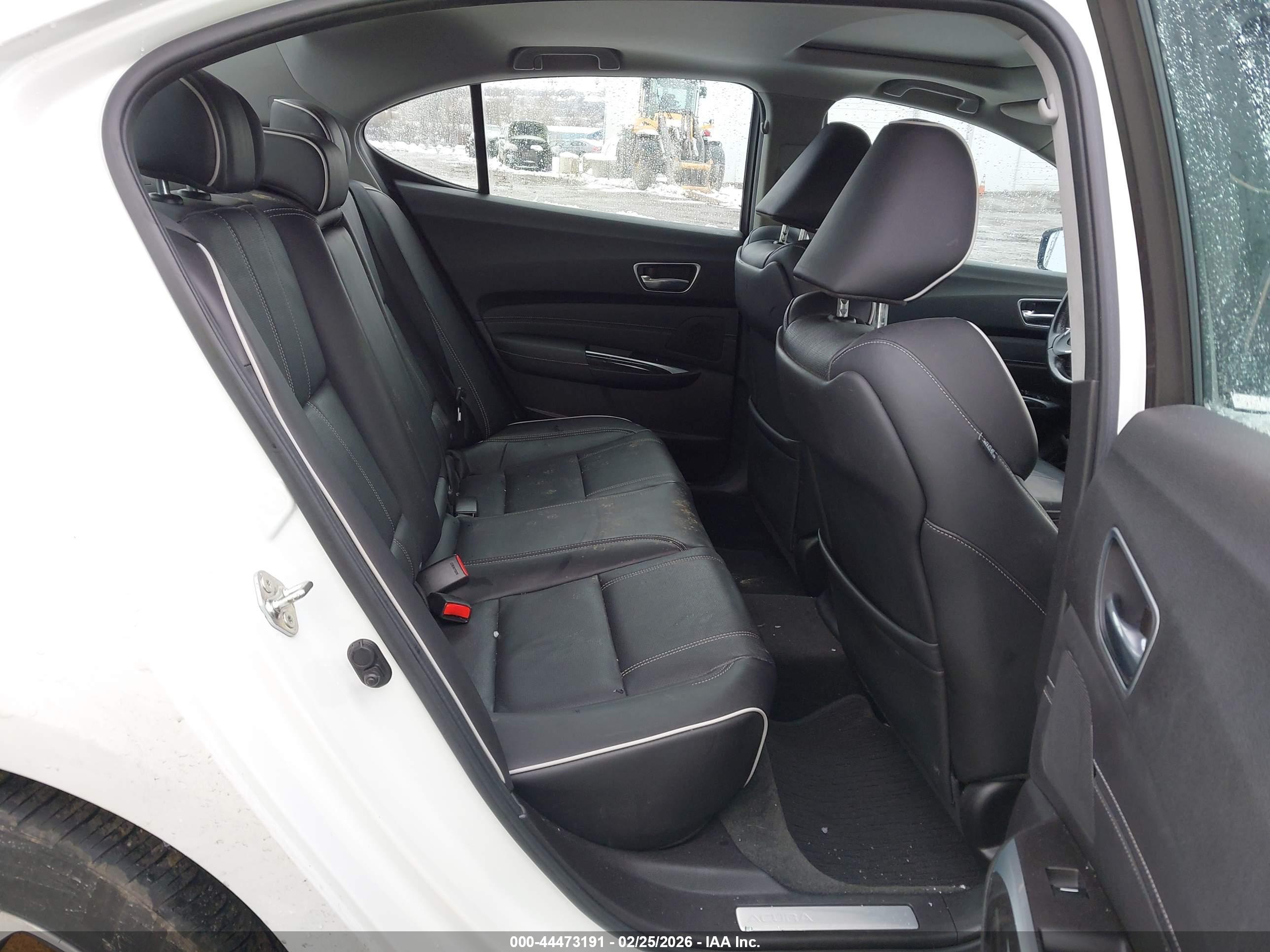 ACURA TLX image 8