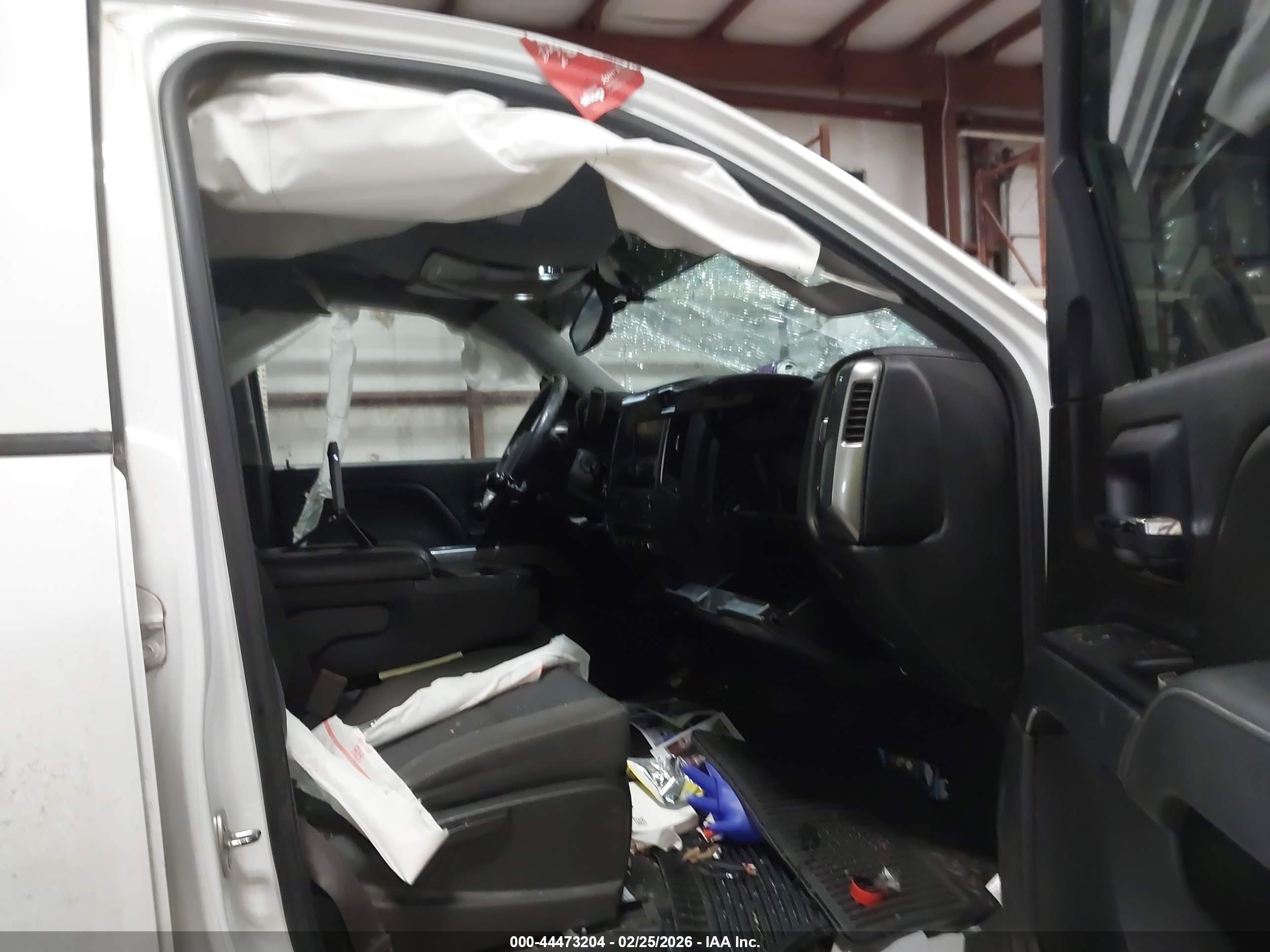 CHEVROLET SILVERADO image 5