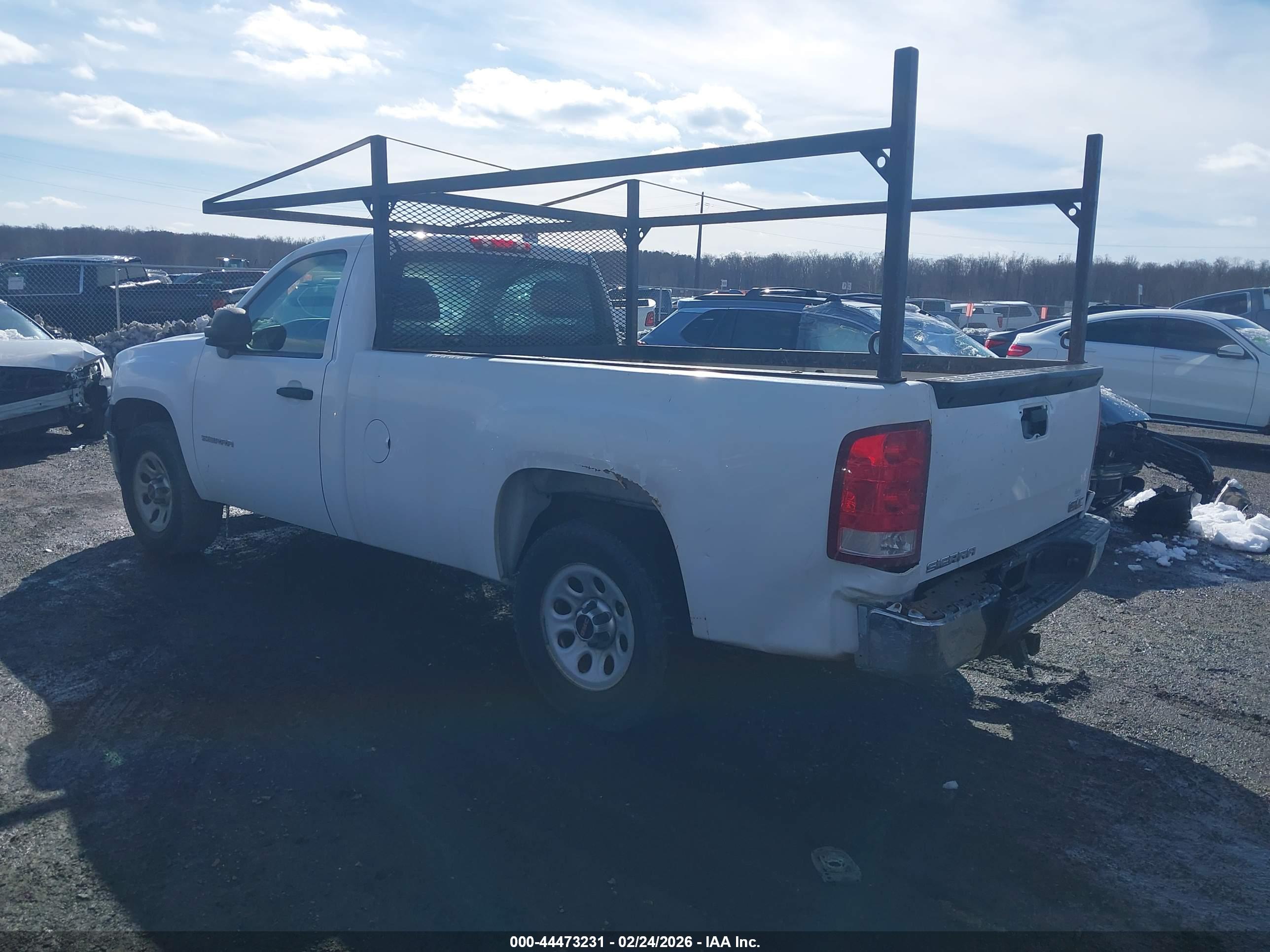 GMC SIERRA image 3