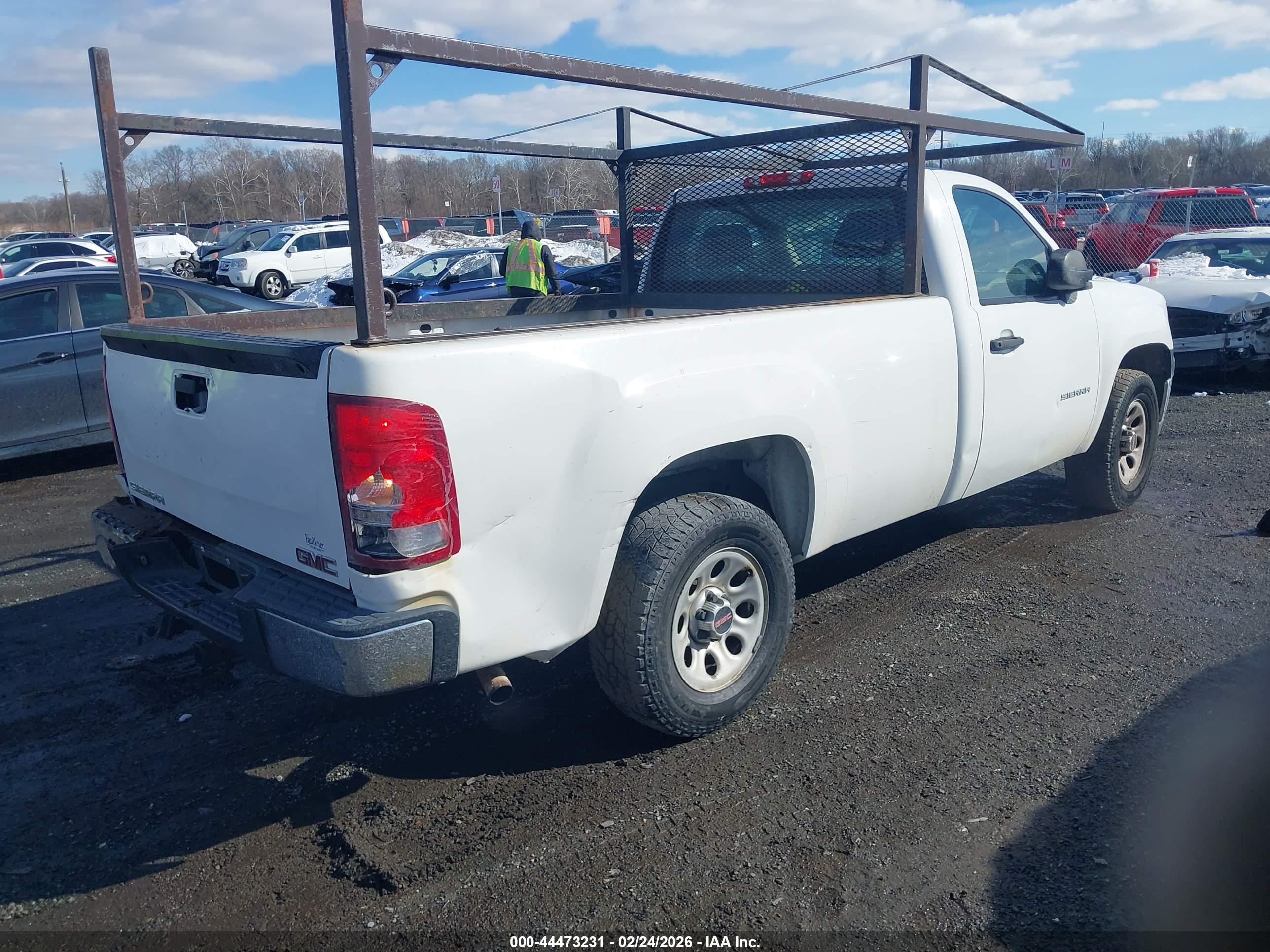 GMC SIERRA image 4