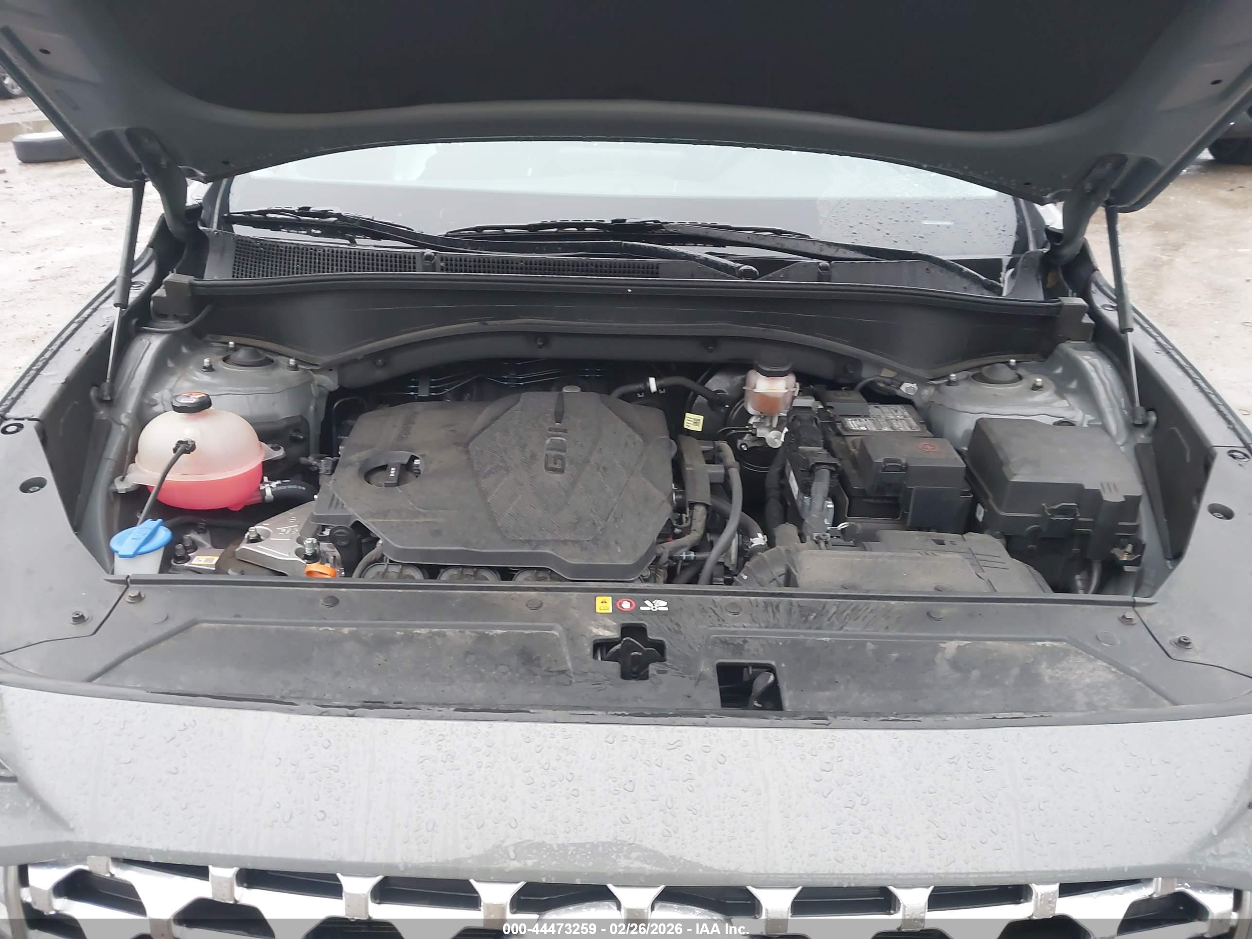 HYUNDAI SANTA image 10