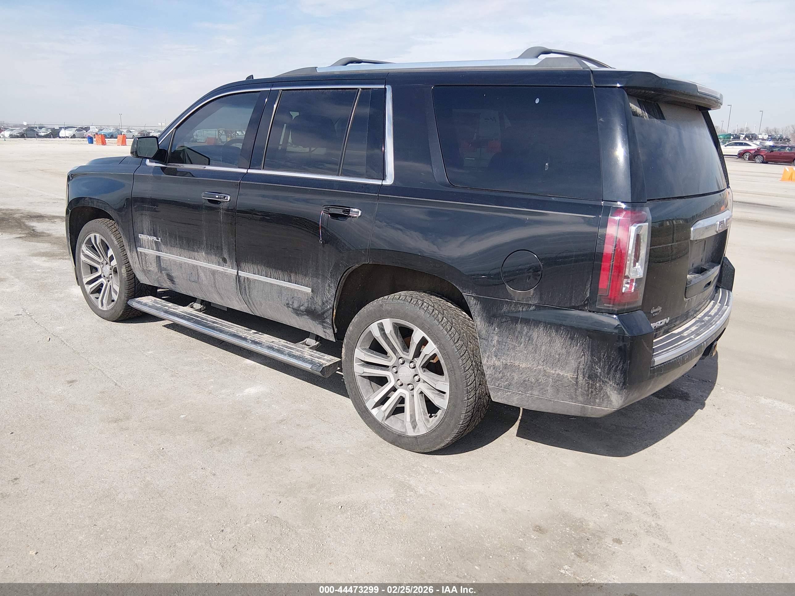 GMC YUKON image 3