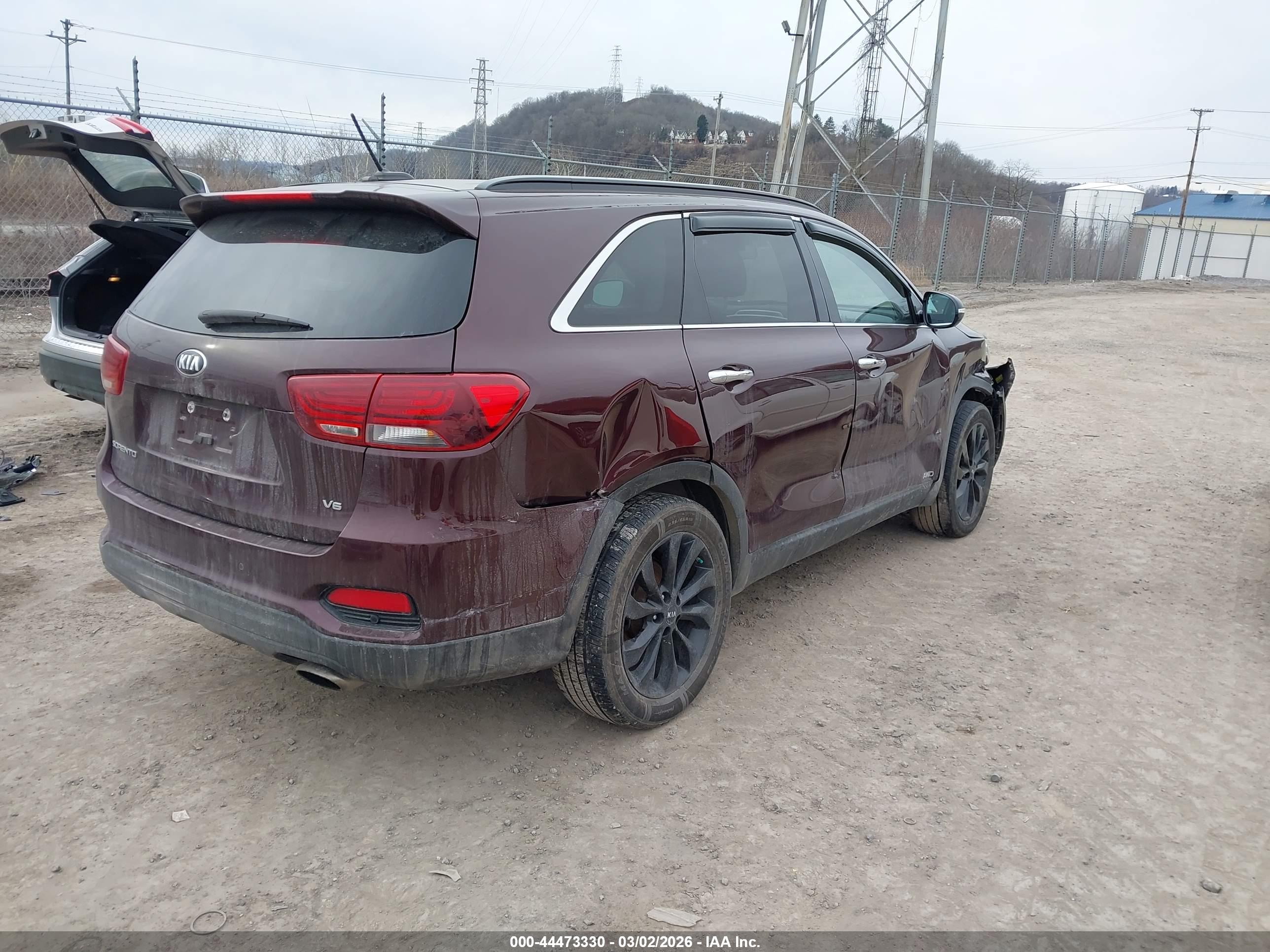KIA SORENTO image 4