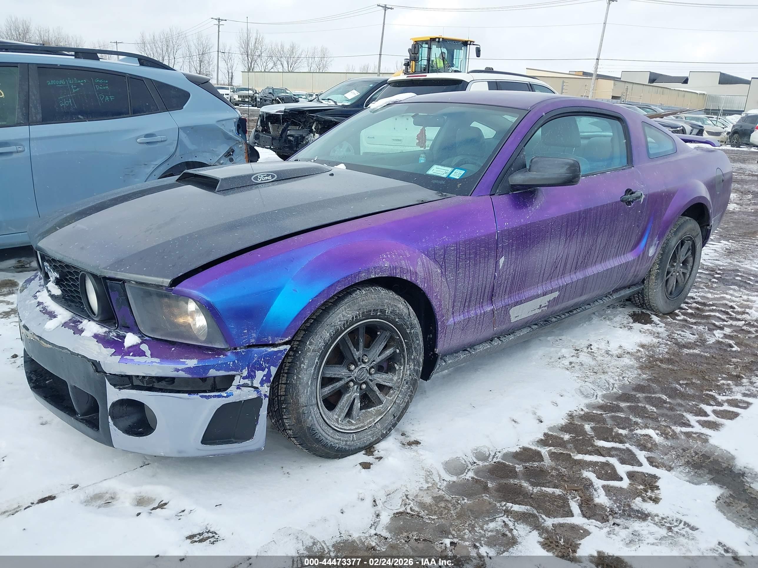 FORD MUSTANG image 2