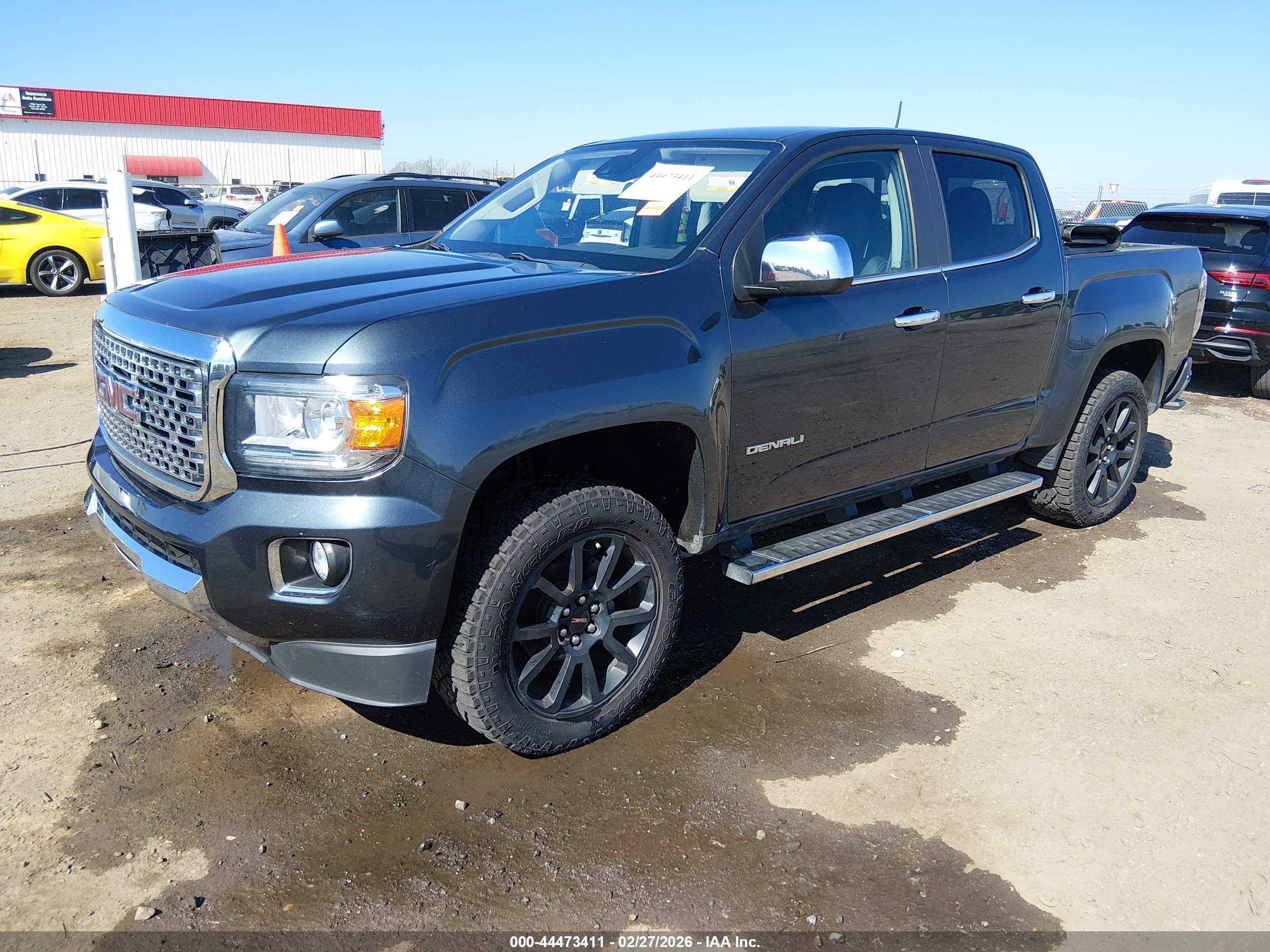 GMC CANYON image 2