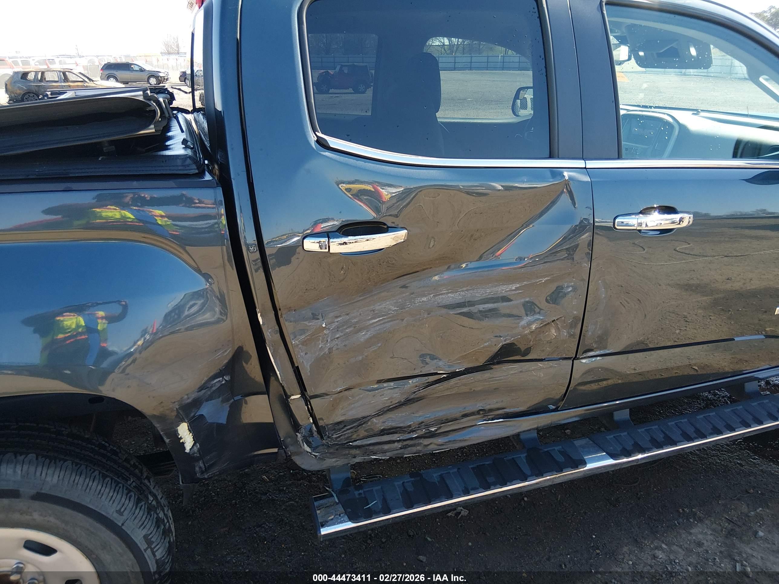 GMC CANYON image 6