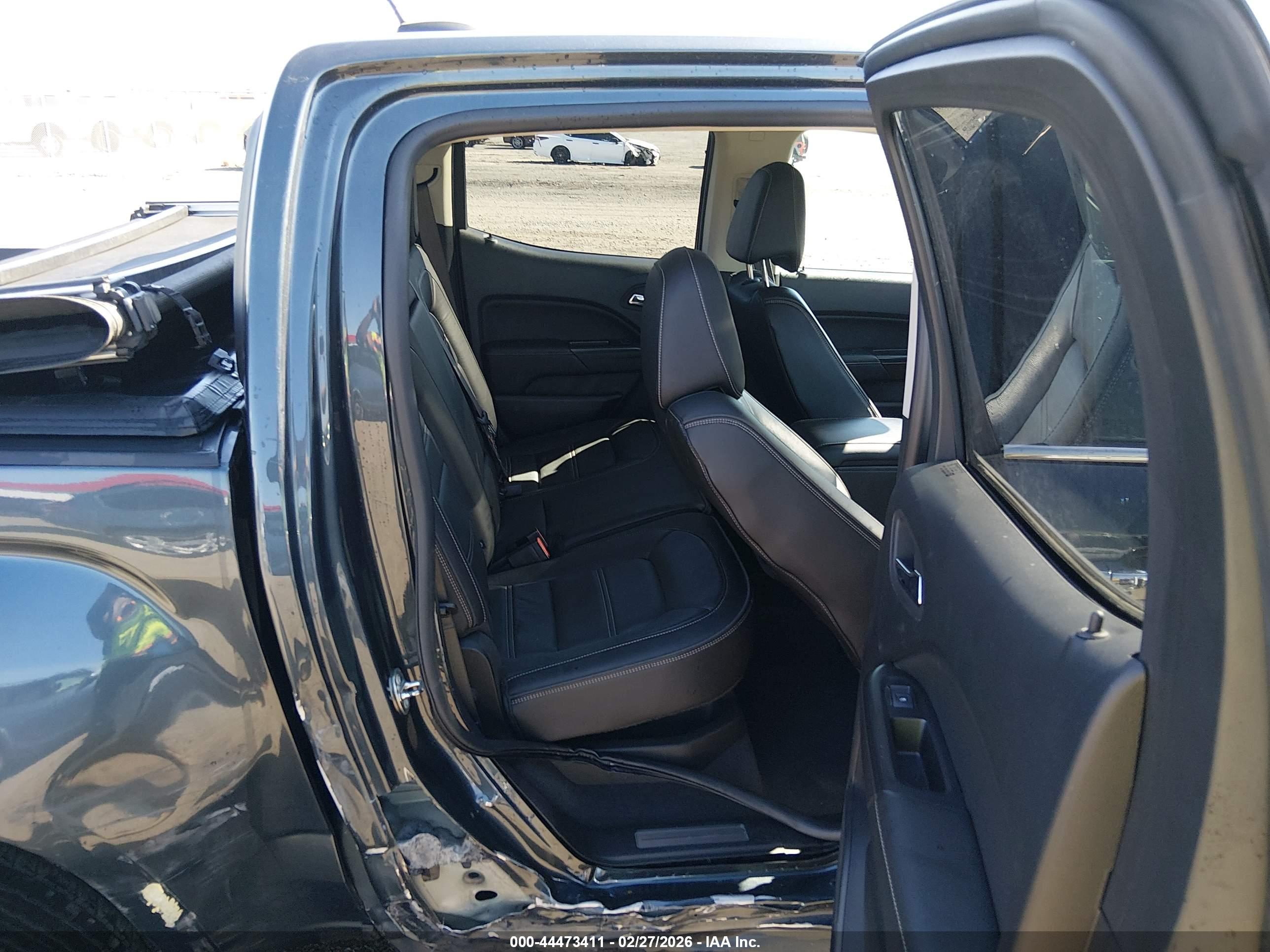 GMC CANYON image 8