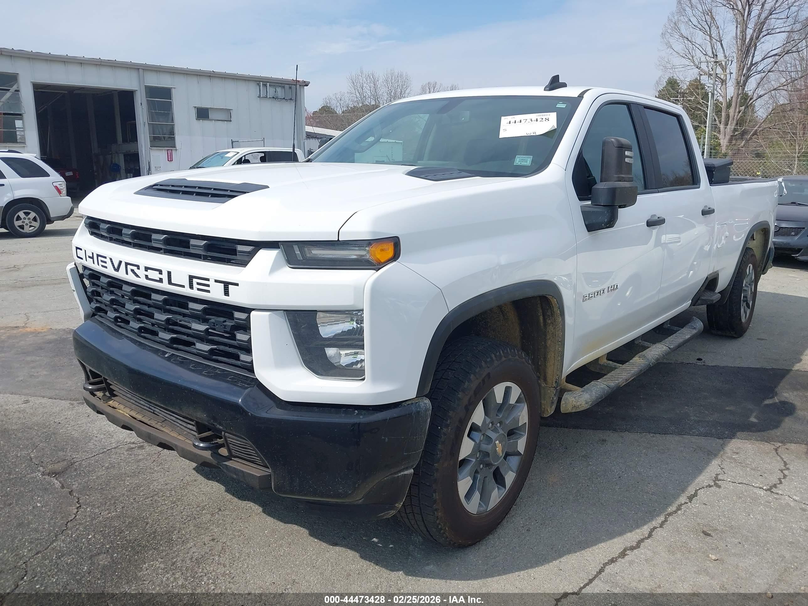 CHEVROLET SILVERADO image 2