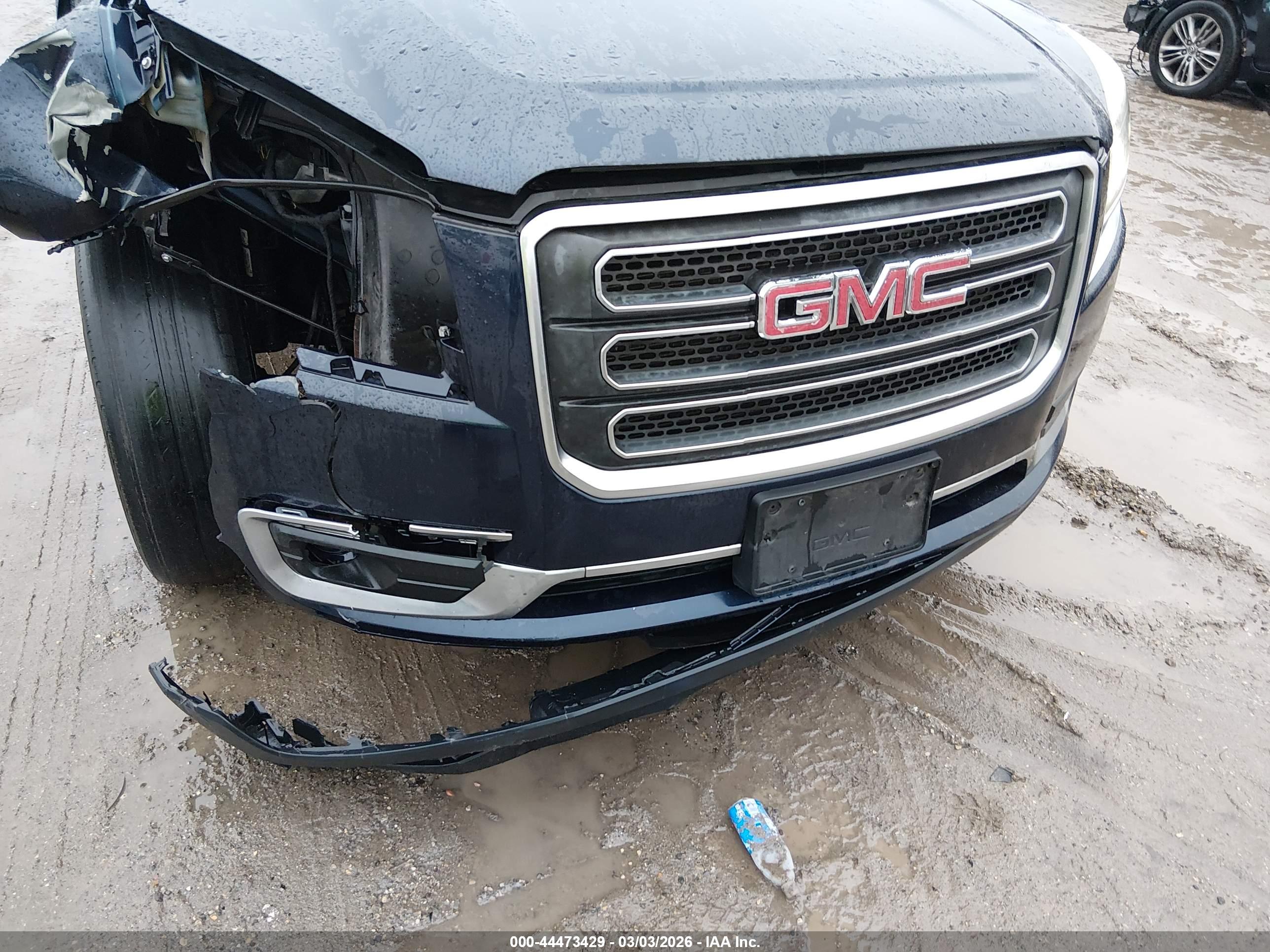 GMC ACADIA image 6