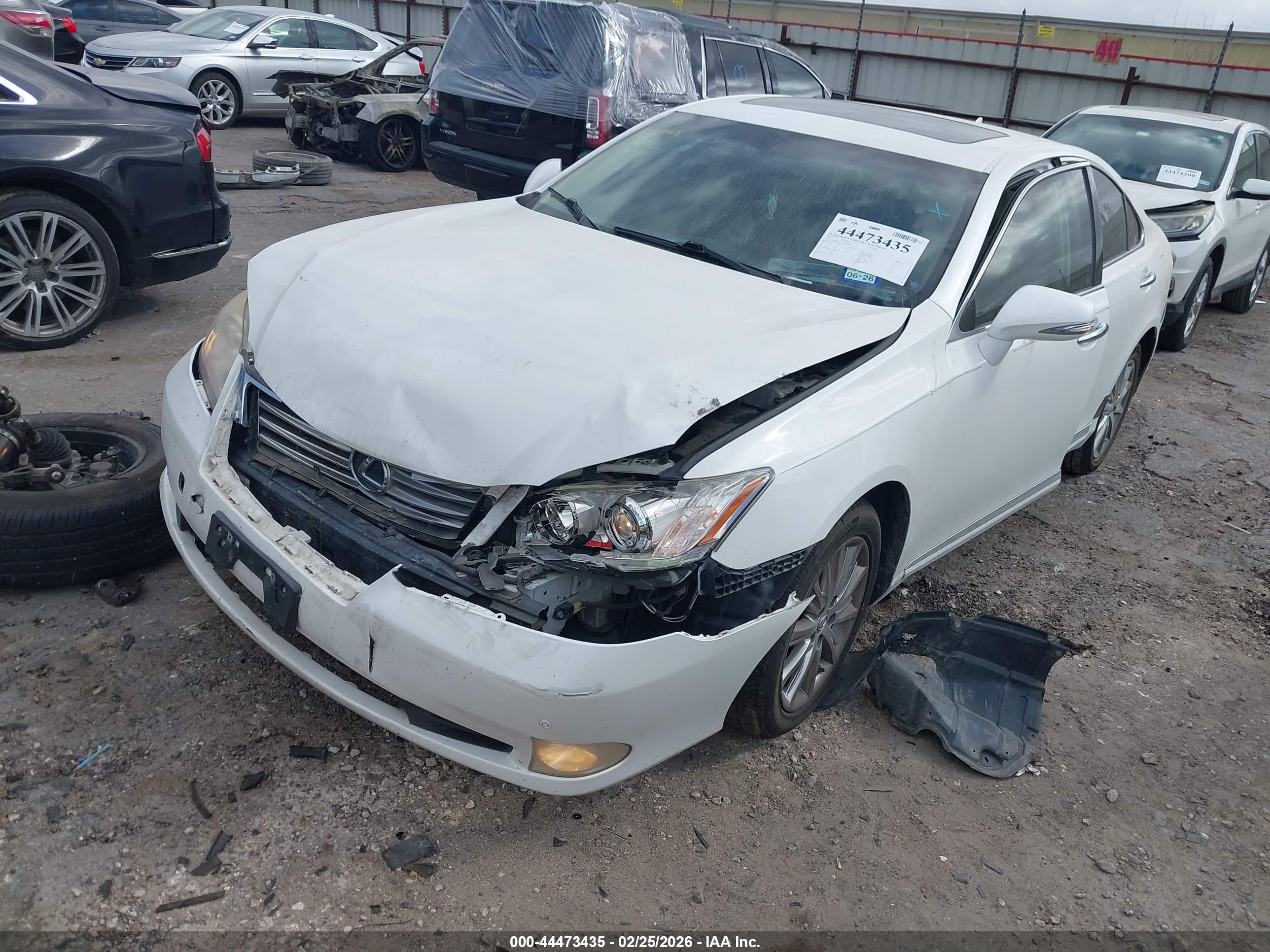 LEXUS ES image 2