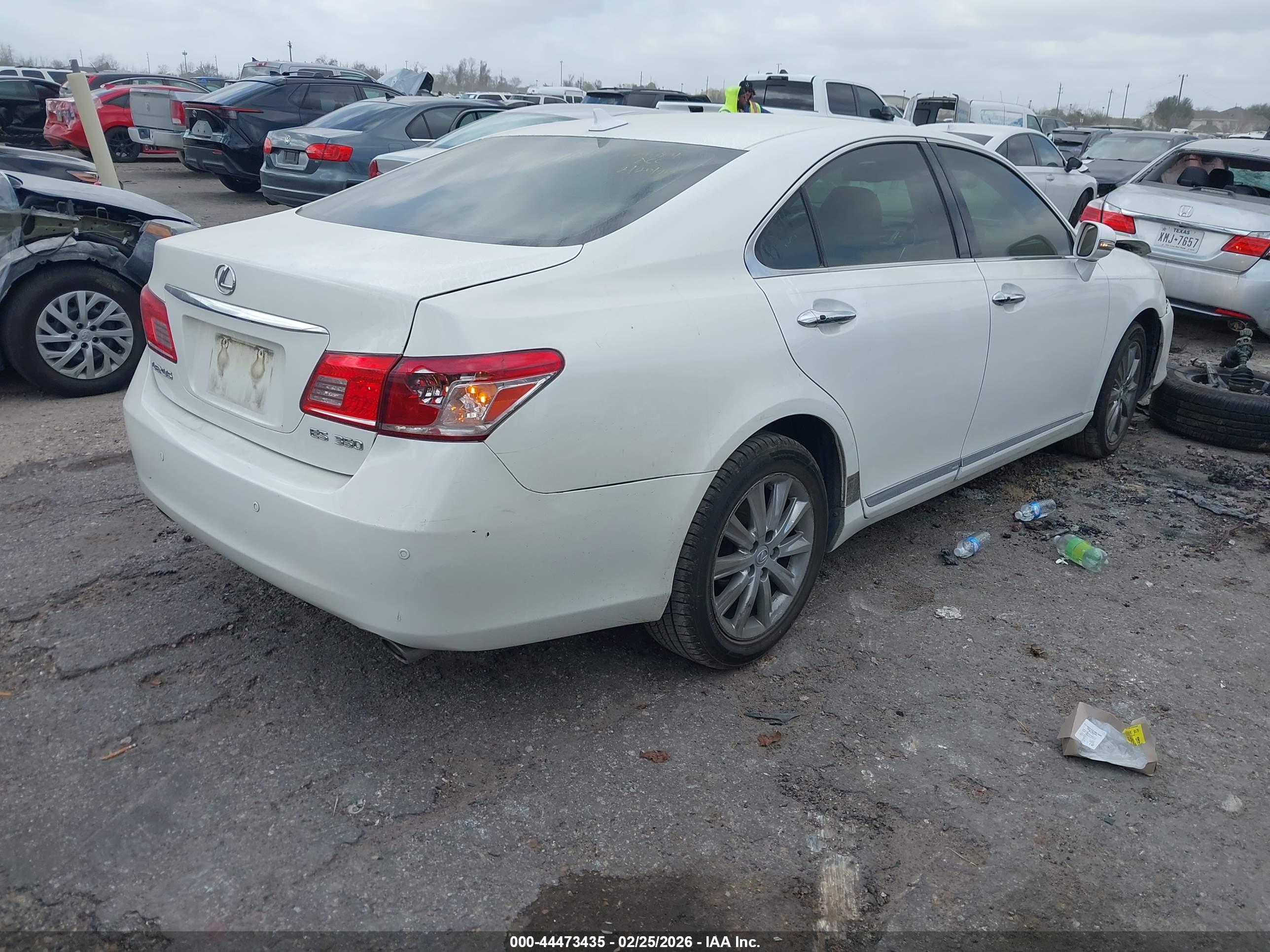 LEXUS ES image 4