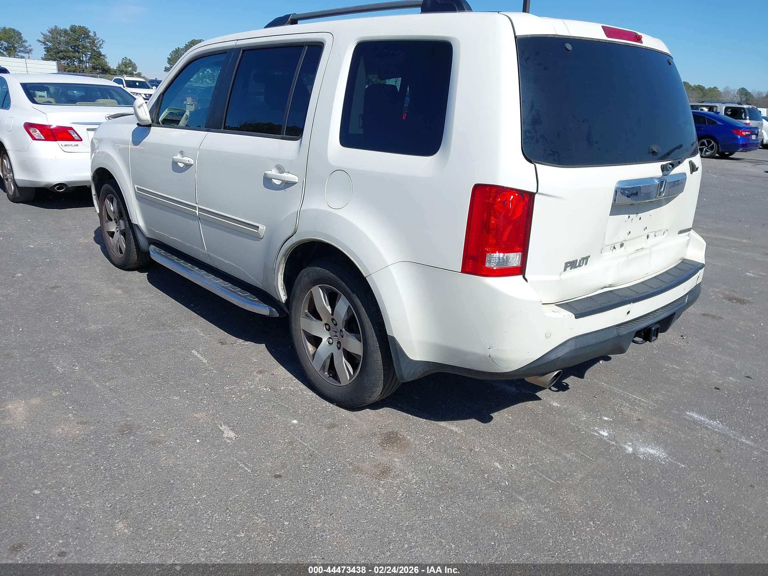 HONDA PILOT image 3