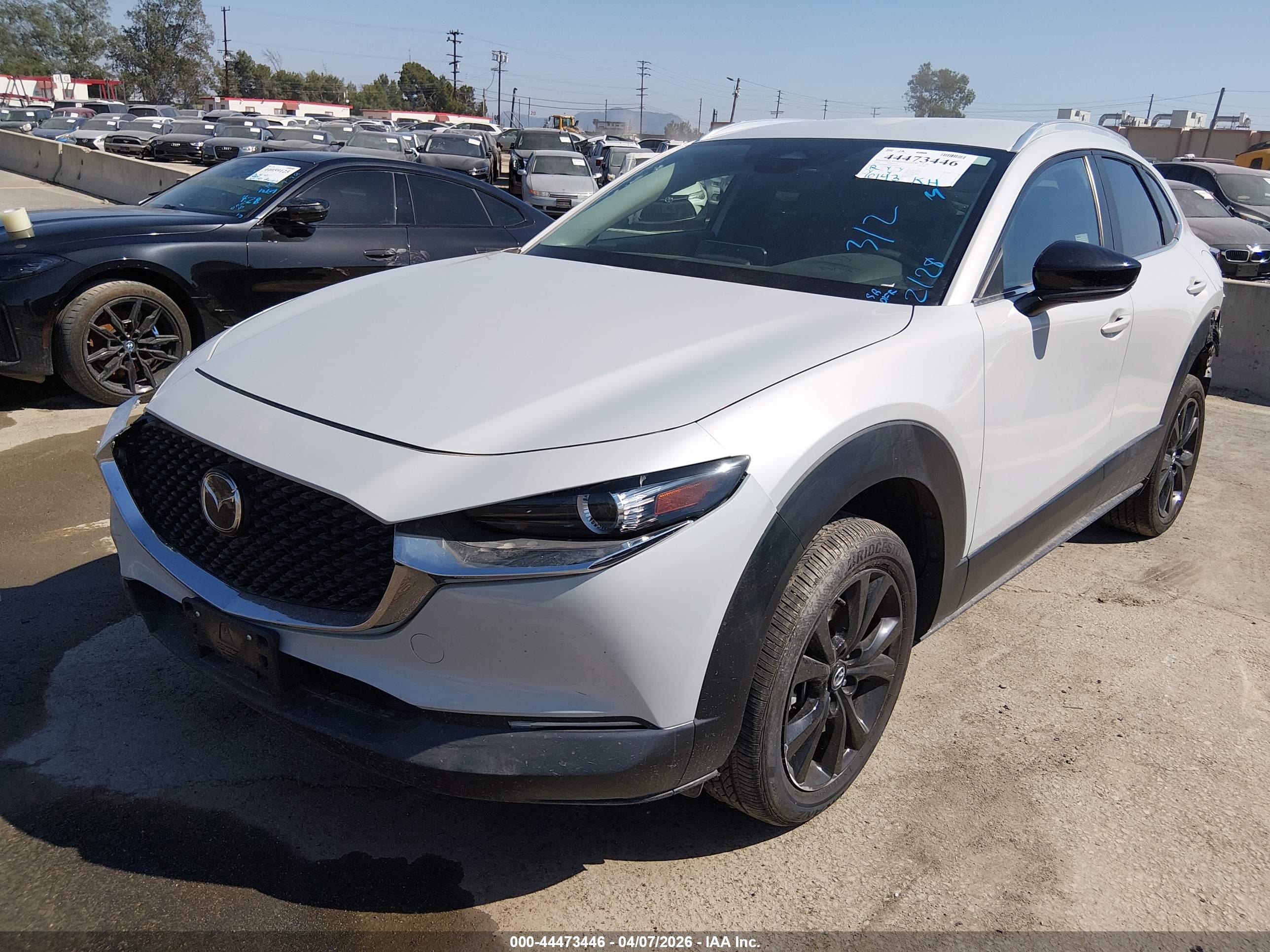 MAZDA CX-30 image 2