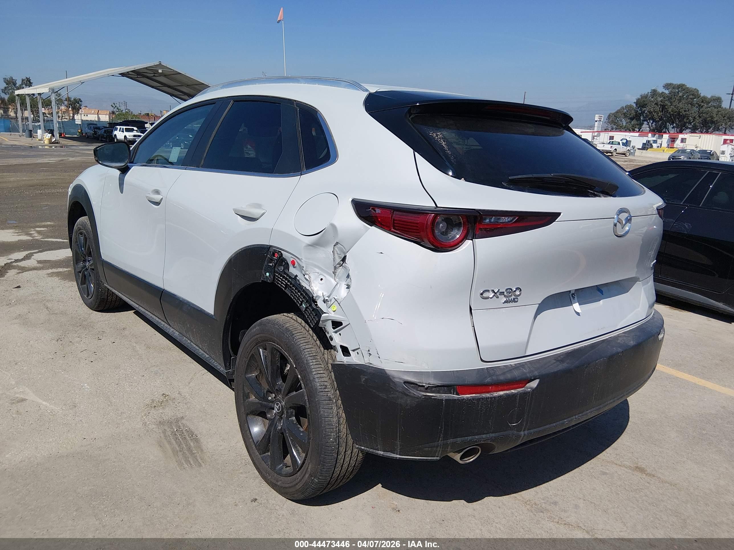 MAZDA CX-30 image 3
