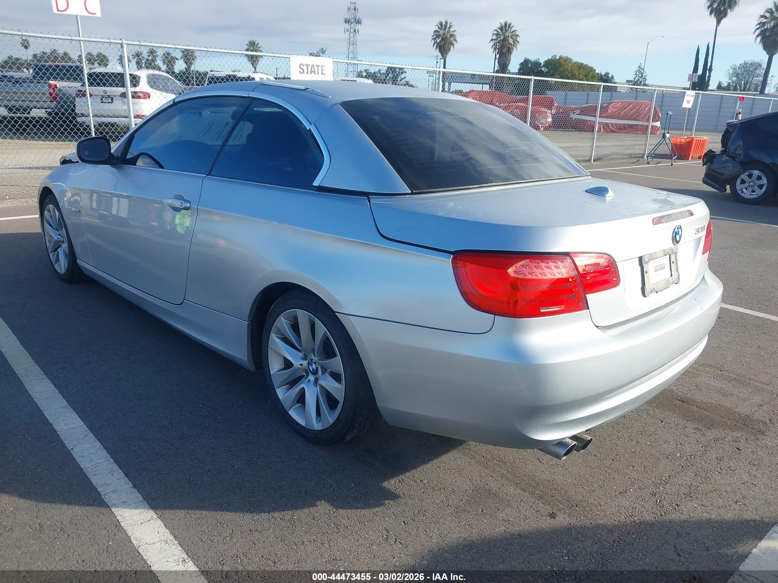 BMW 328I image 3