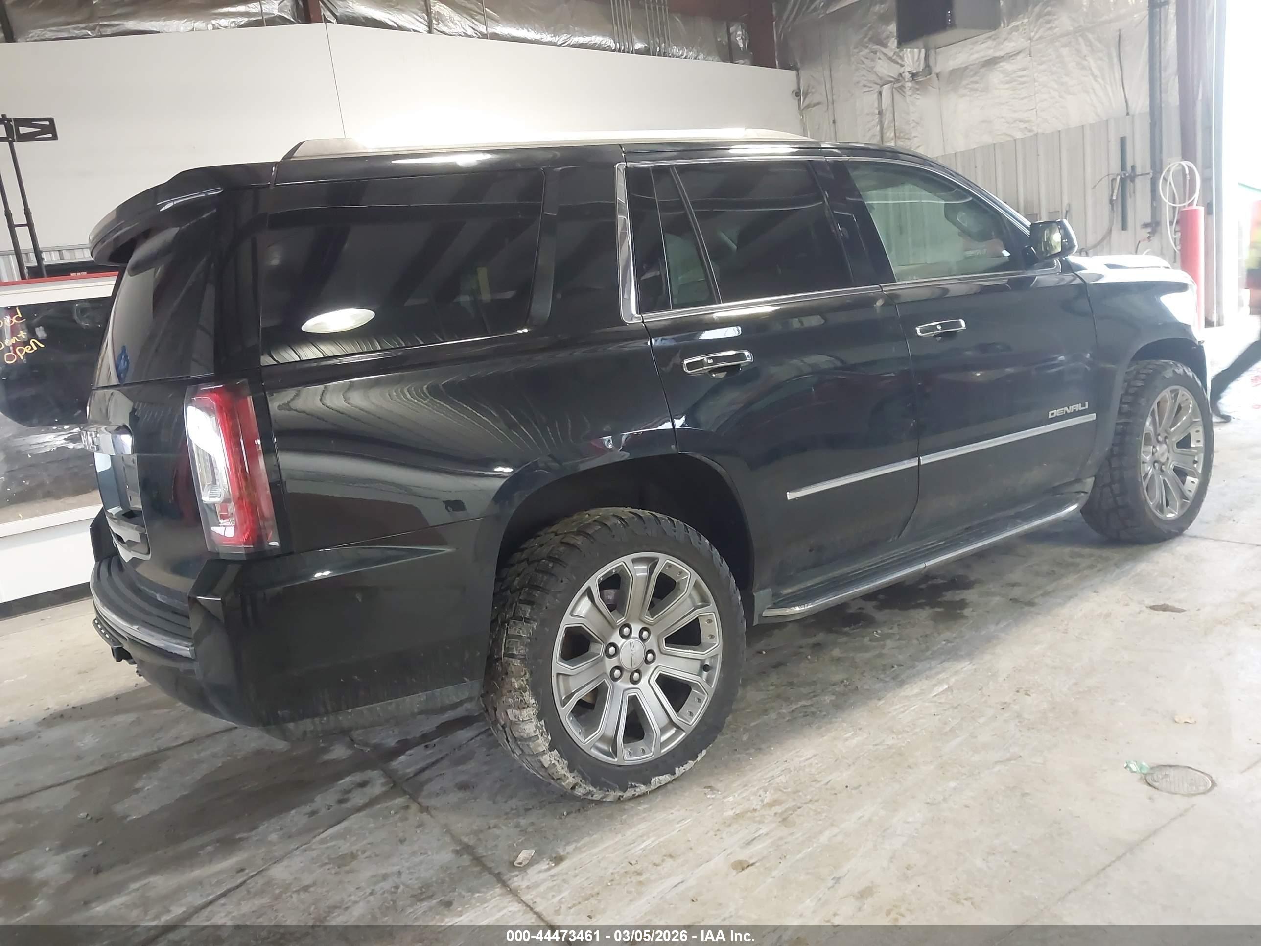 GMC YUKON image 4