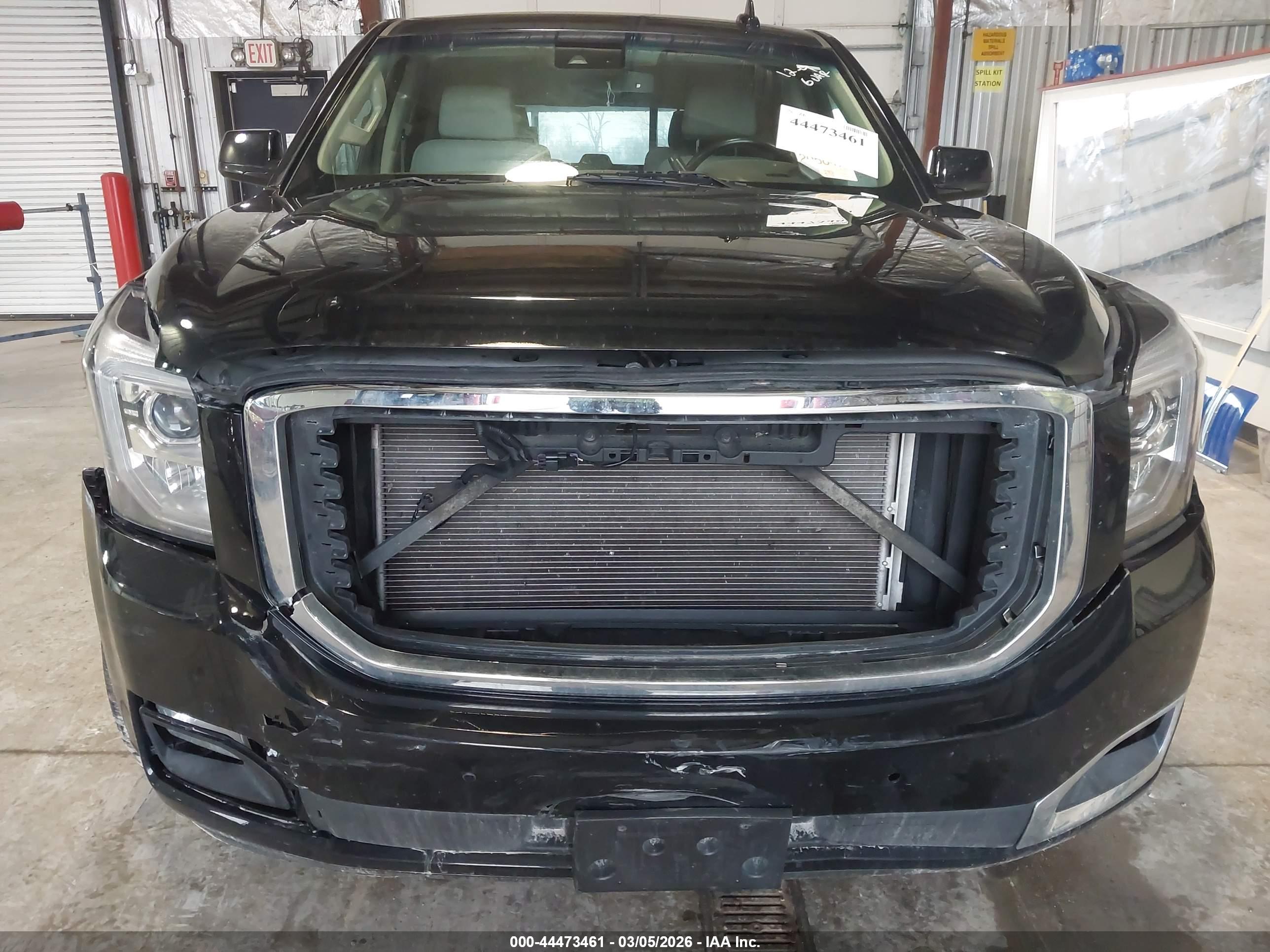GMC YUKON image 6