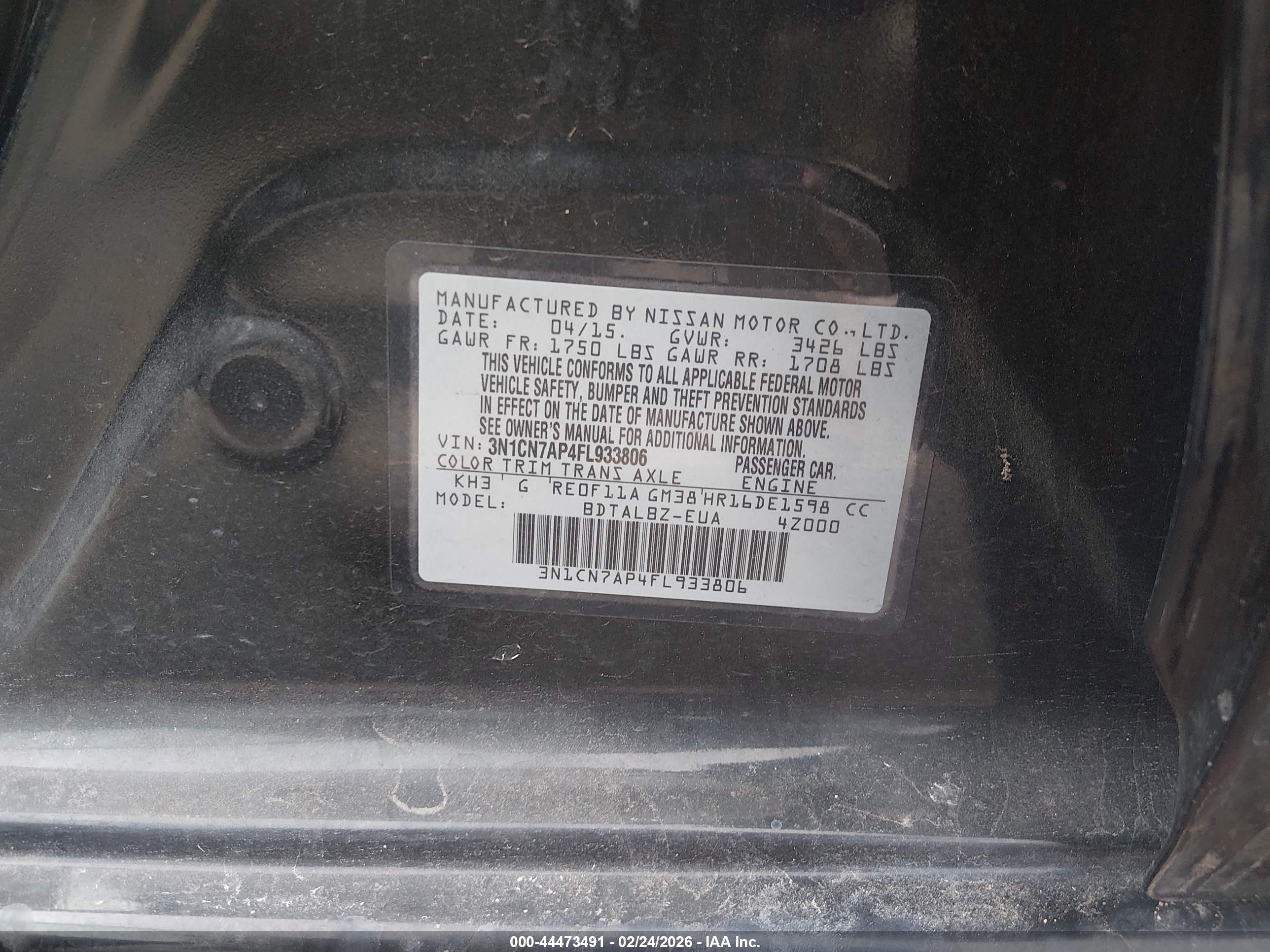 NISSAN VERSA image 9