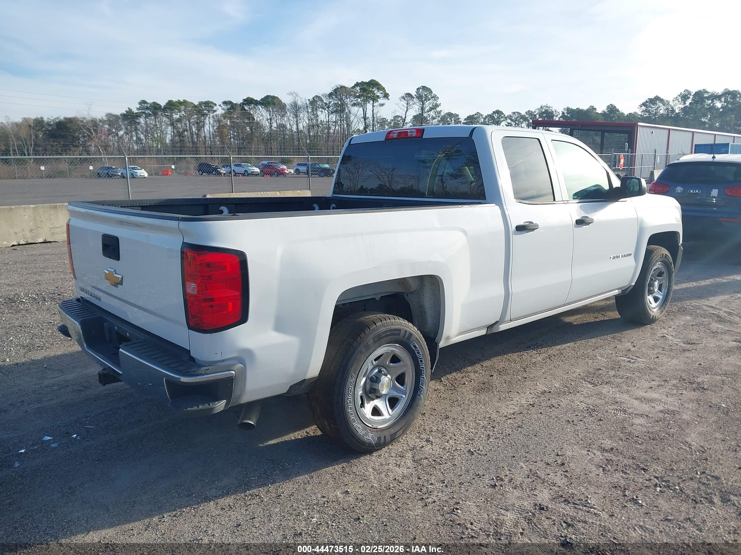 CHEVROLET SILVERADO image 4