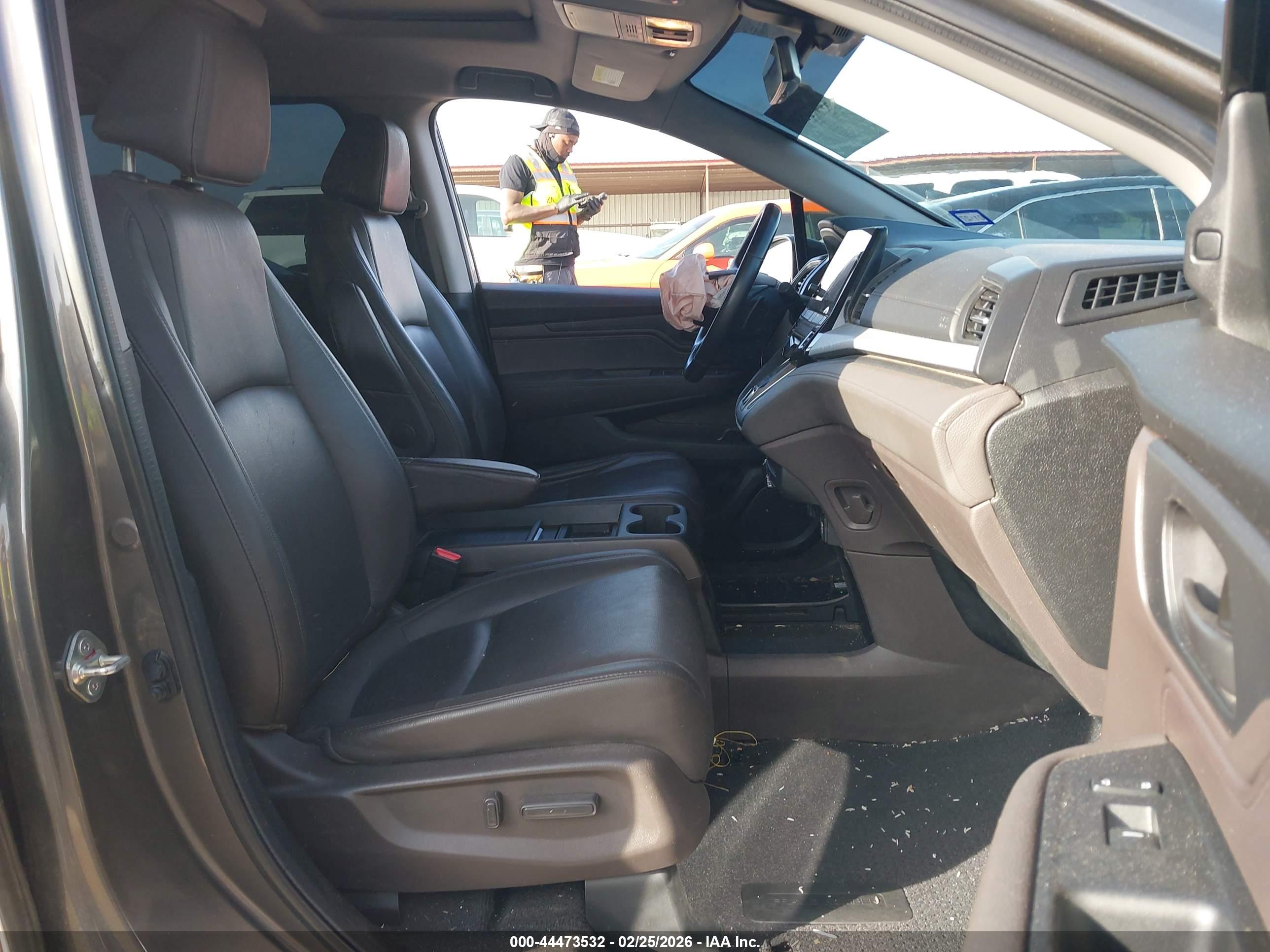 HONDA ODYSSEY image 5