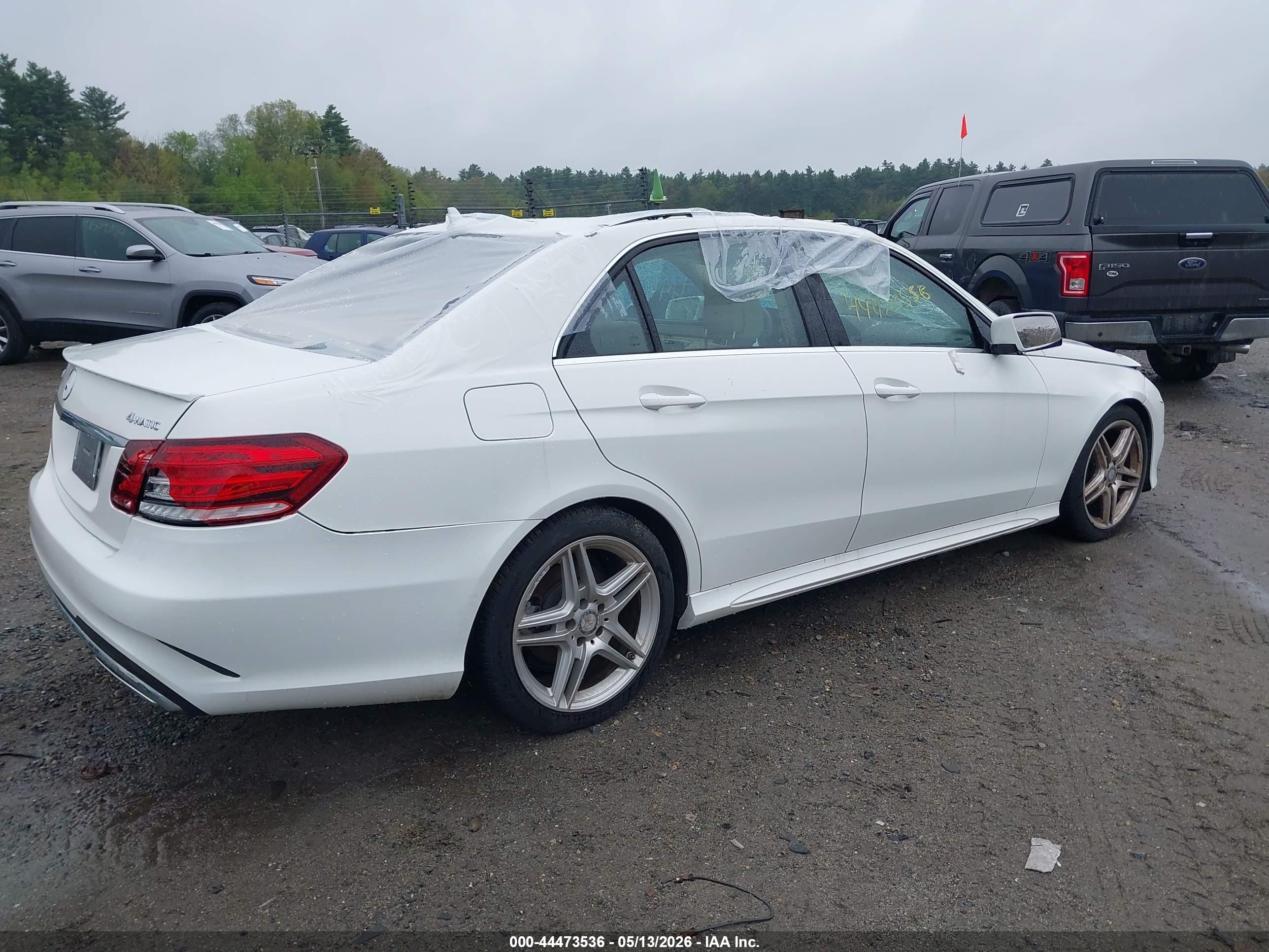 MERCEDES-BENZ E image 4