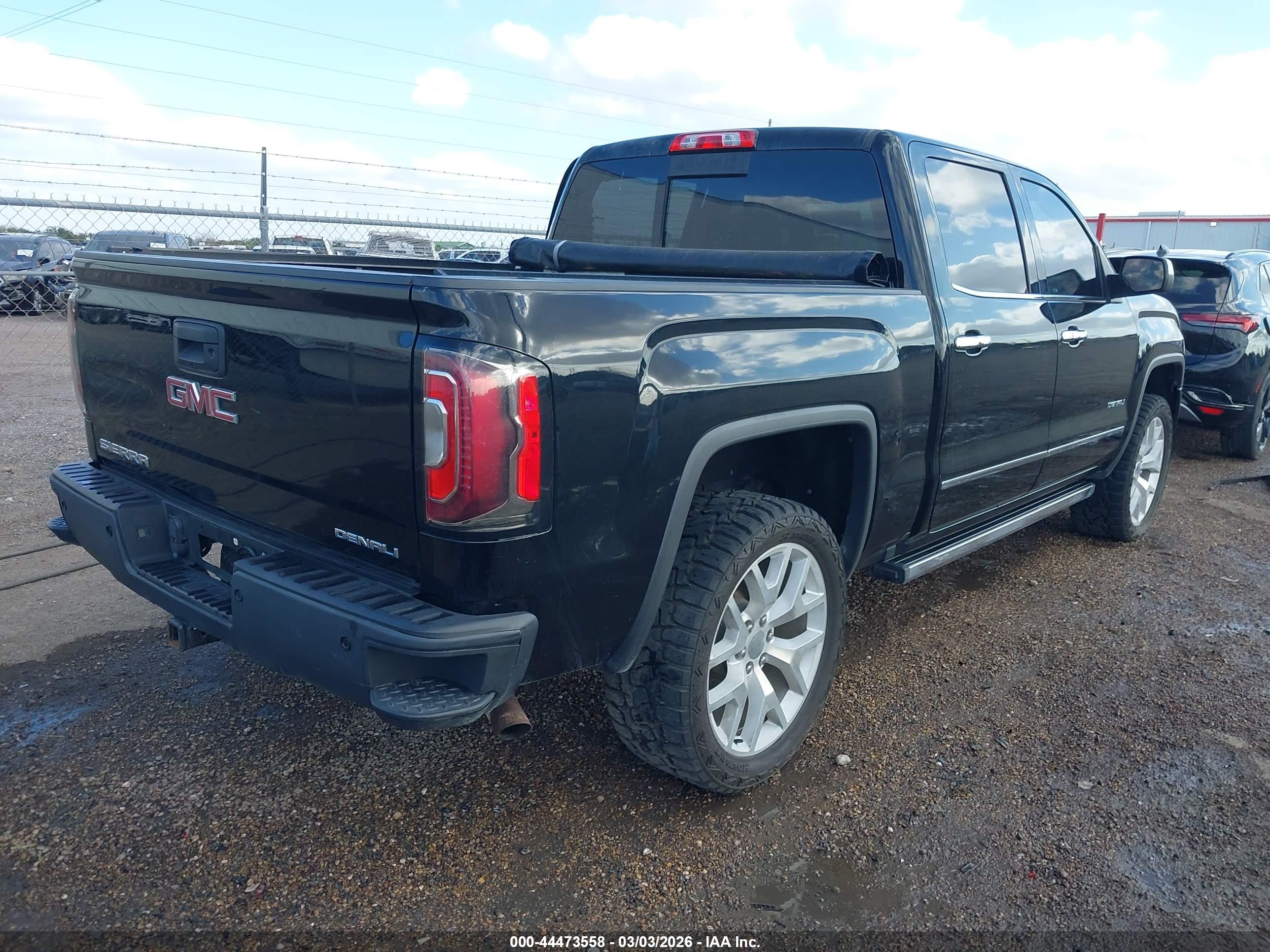 GMC SIERRA image 4