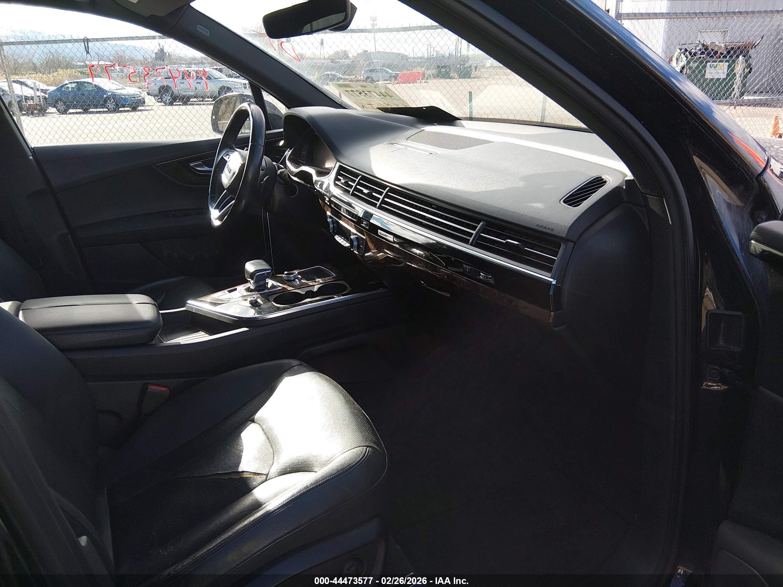 AUDI Q7 image 5