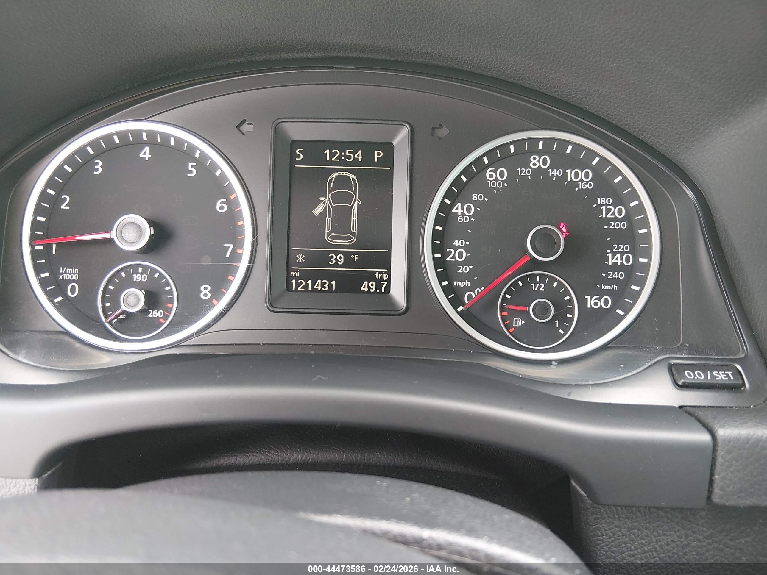 VOLKSWAGEN TIGUAN image 7