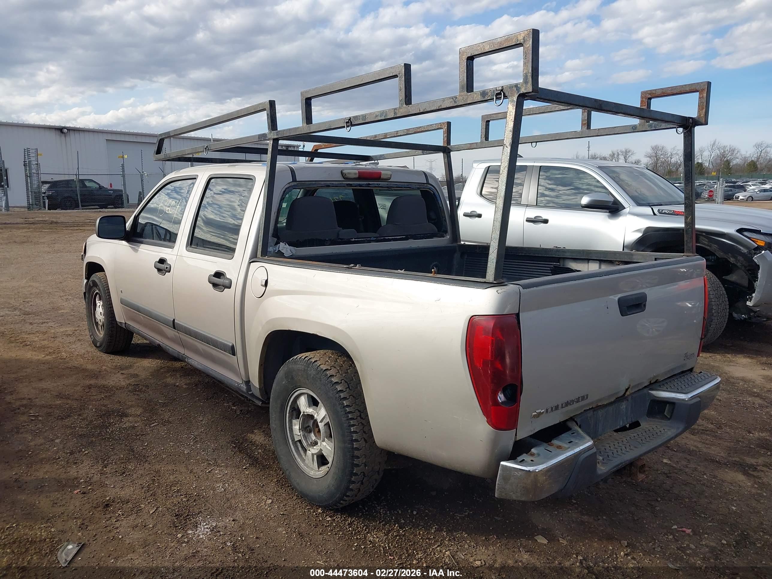 CHEVROLET COLORADO image 3