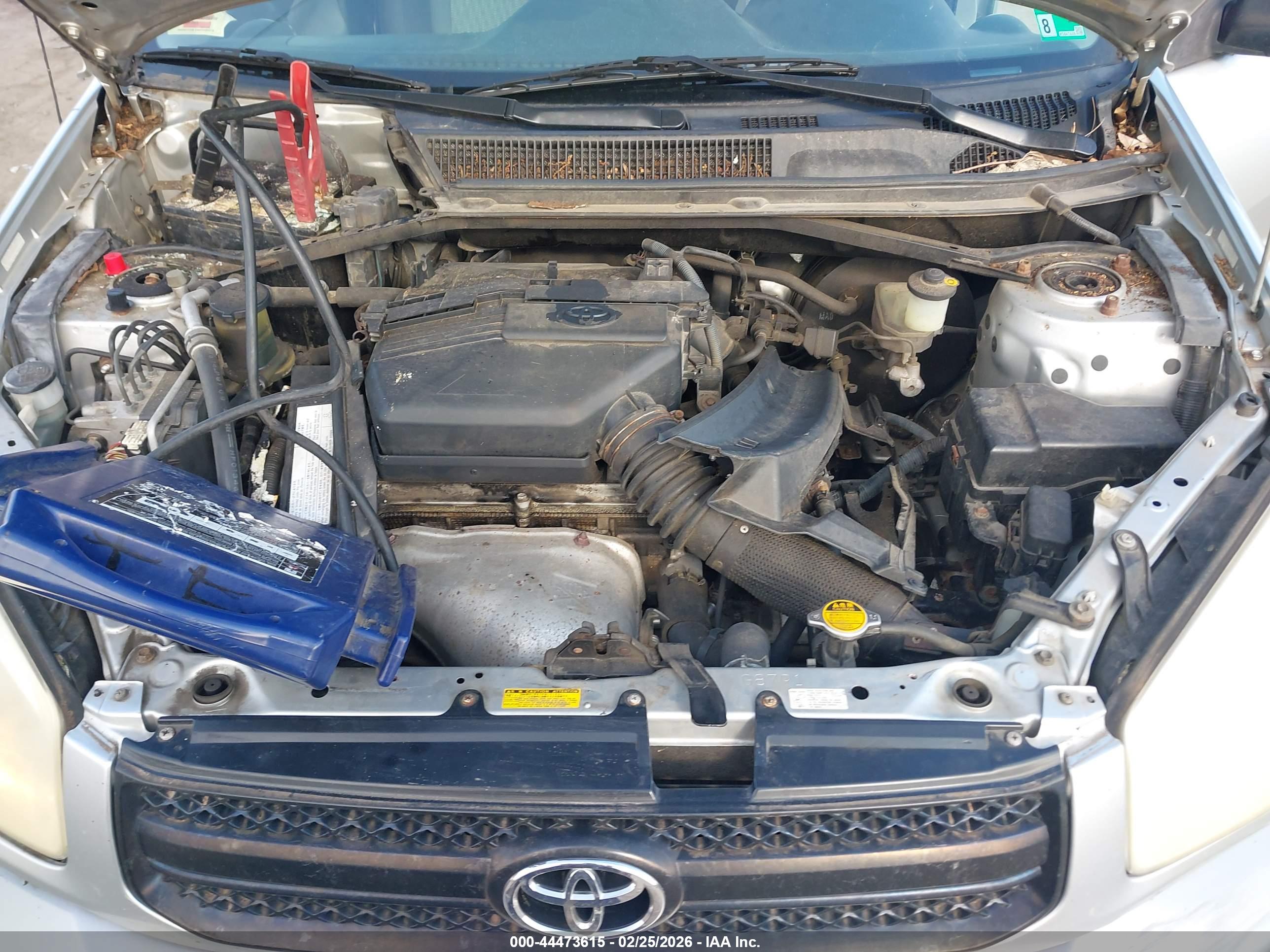 TOYOTA RAV4 image 10