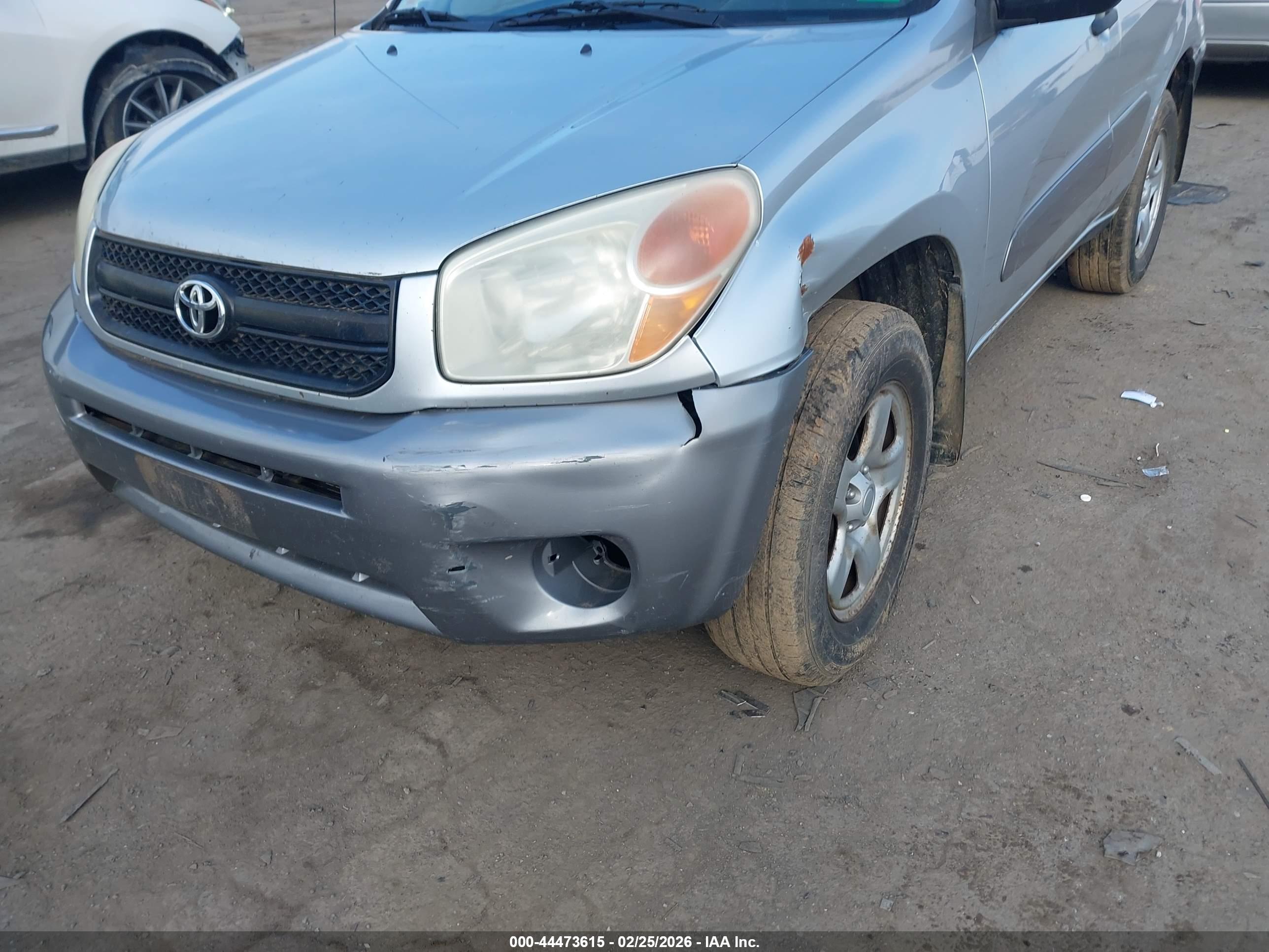 TOYOTA RAV4 image 6