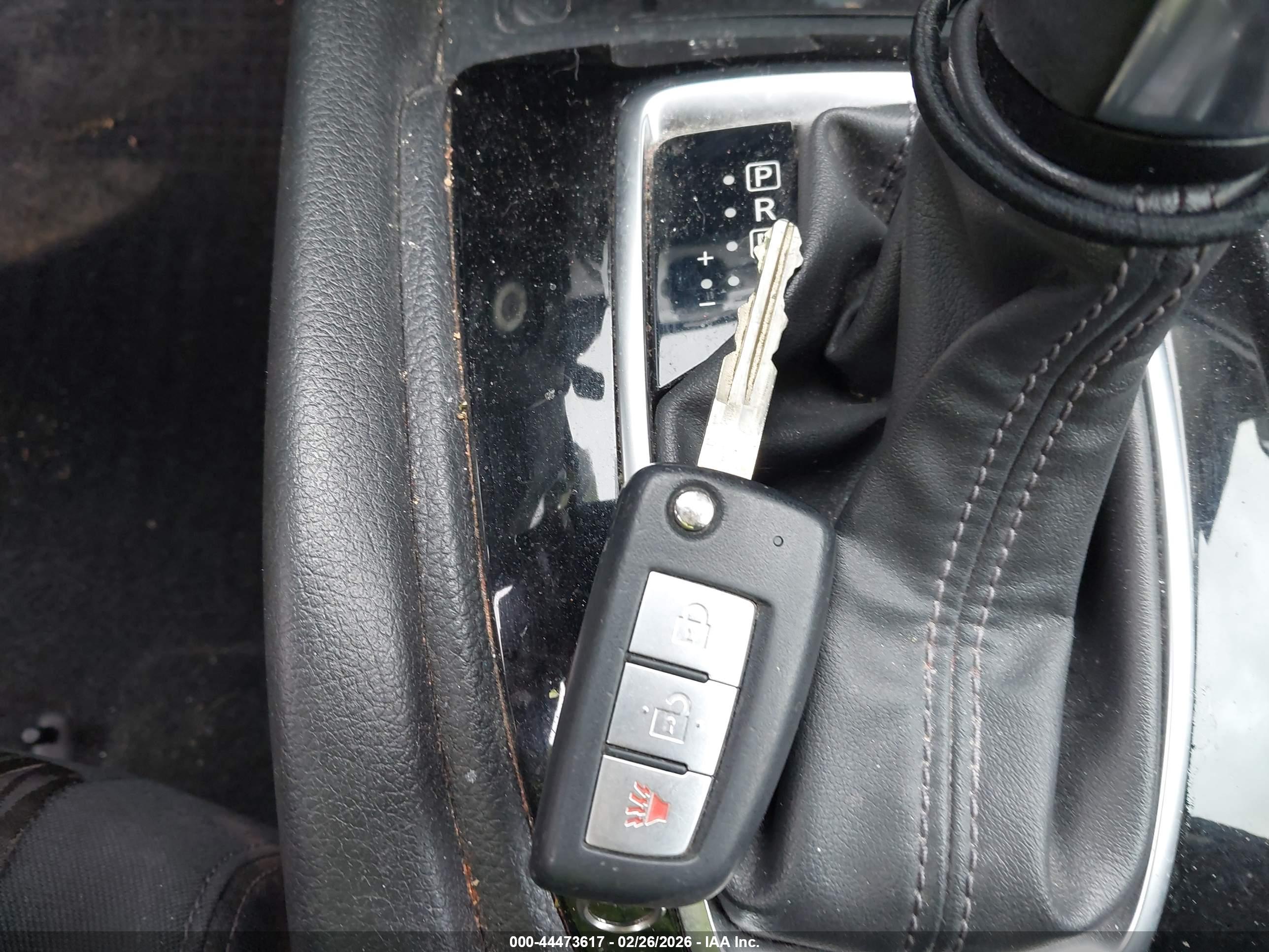 NISSAN ROGUE image 11