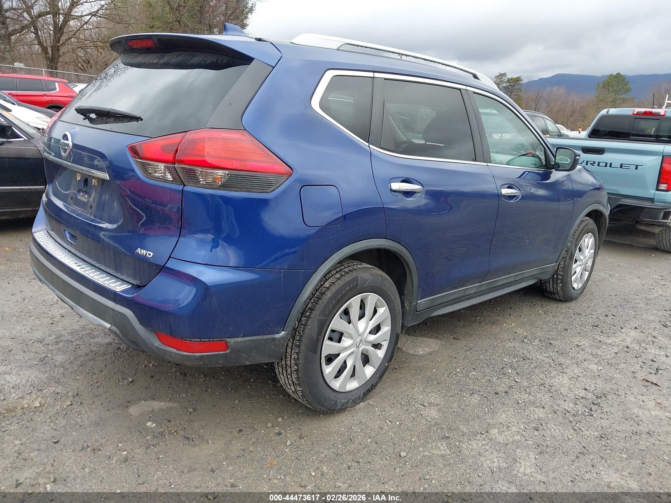 NISSAN ROGUE image 4