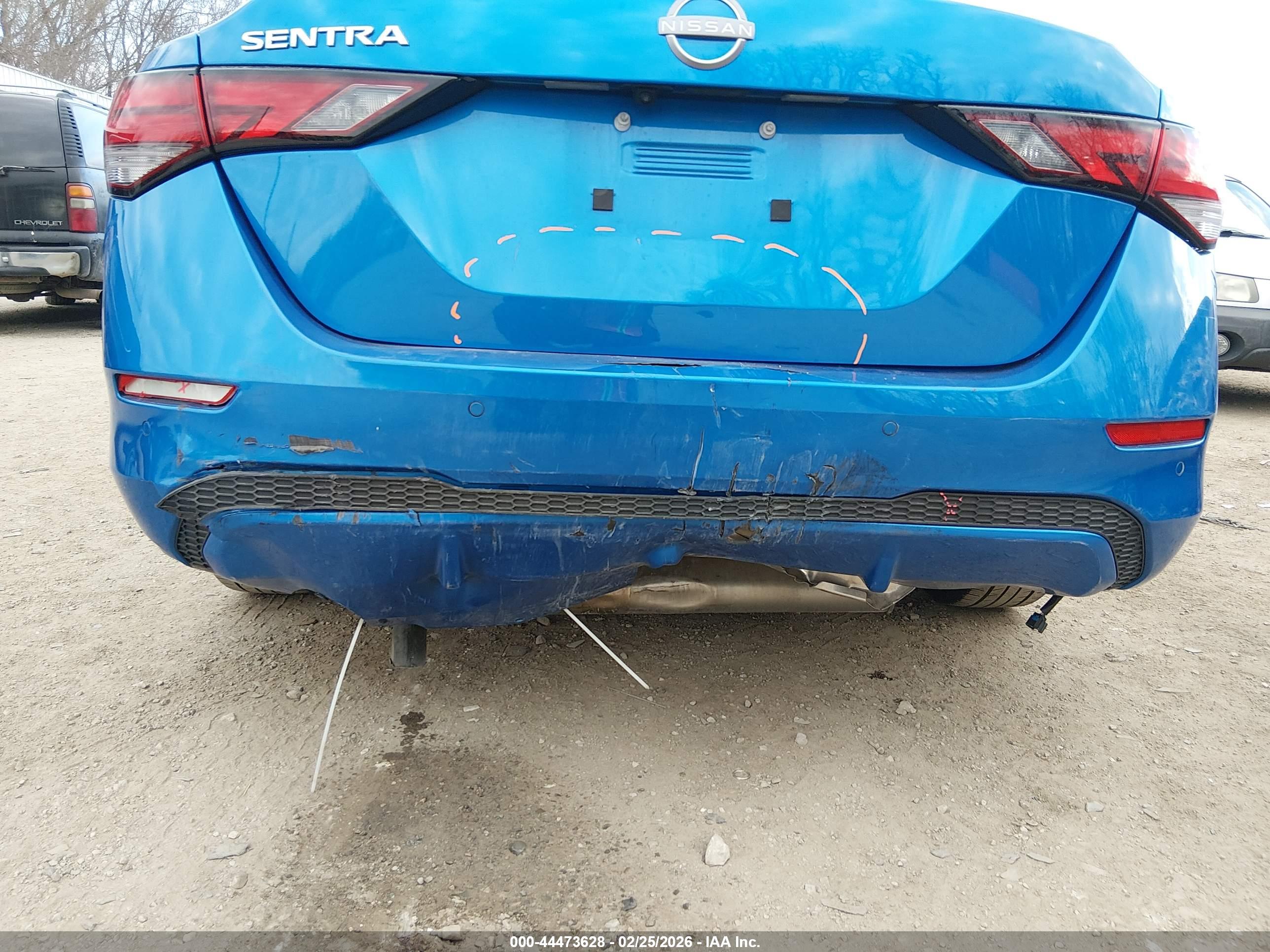 NISSAN SENTRA image 6