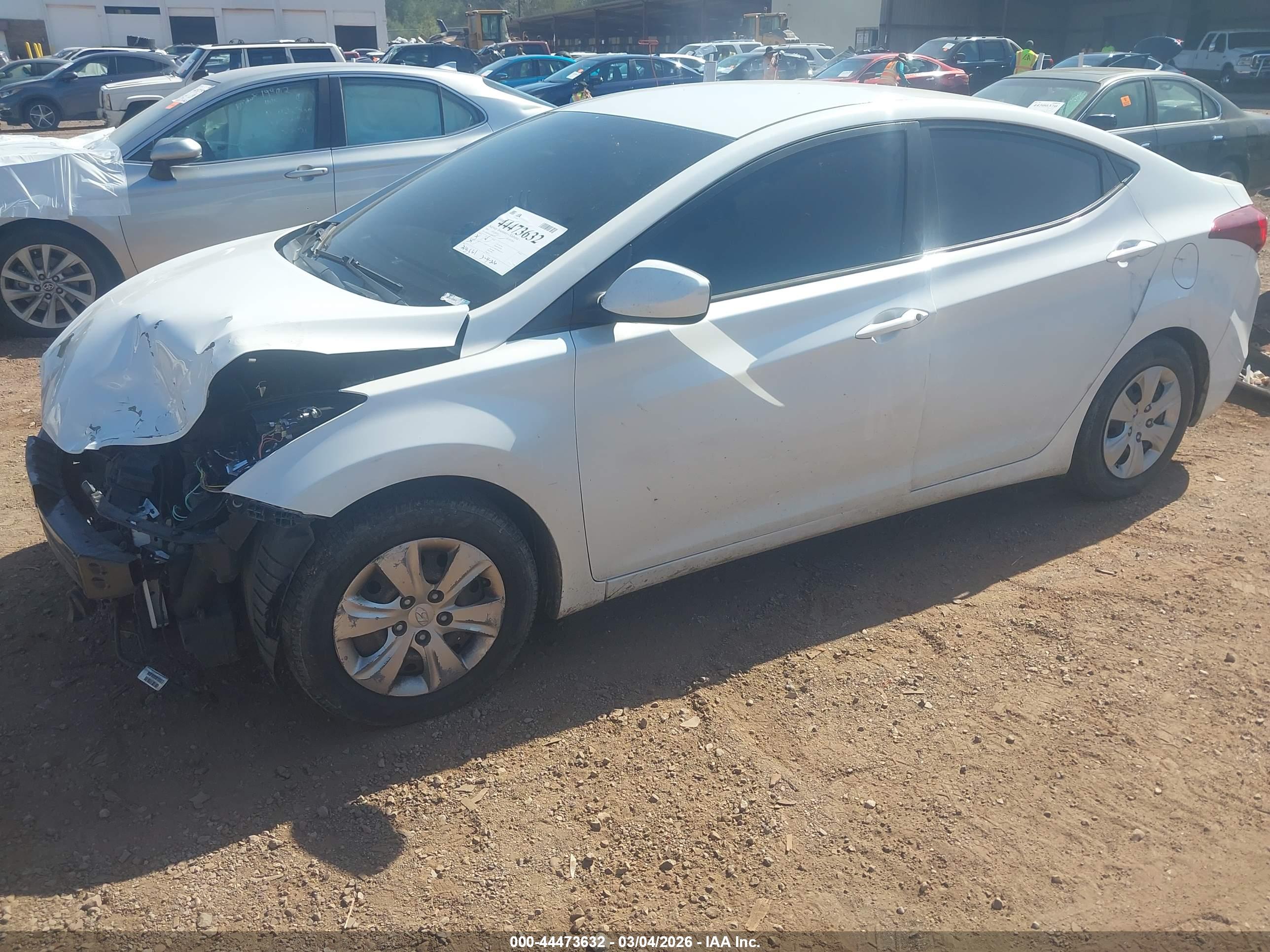 HYUNDAI ELANTRA image 2