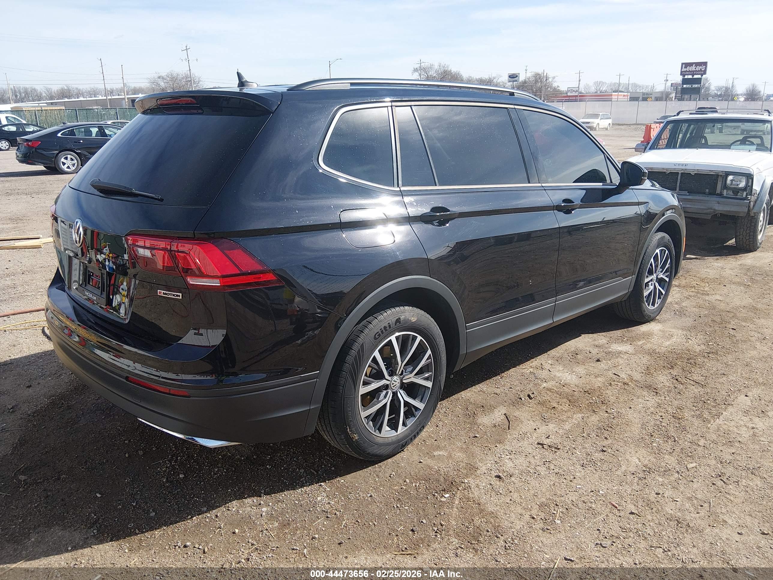 VOLKSWAGEN TIGUAN image 4