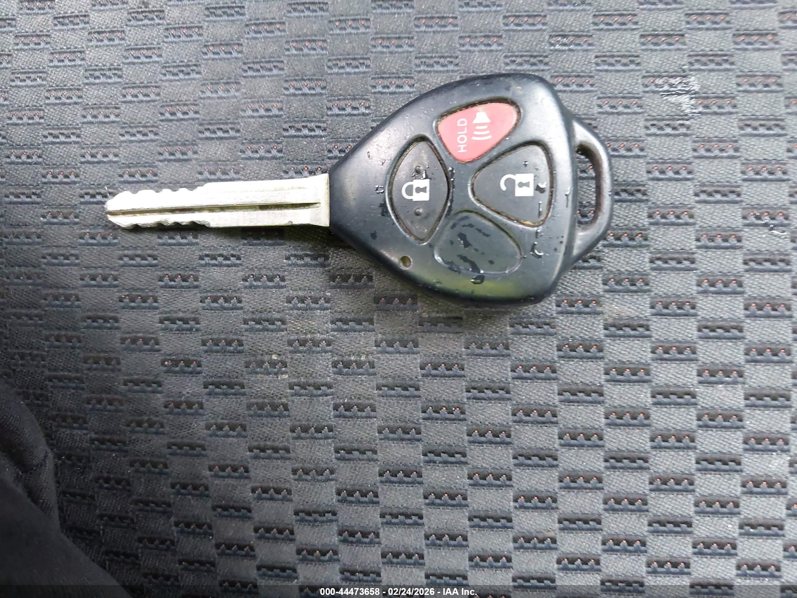 TOYOTA RAV4 image 11