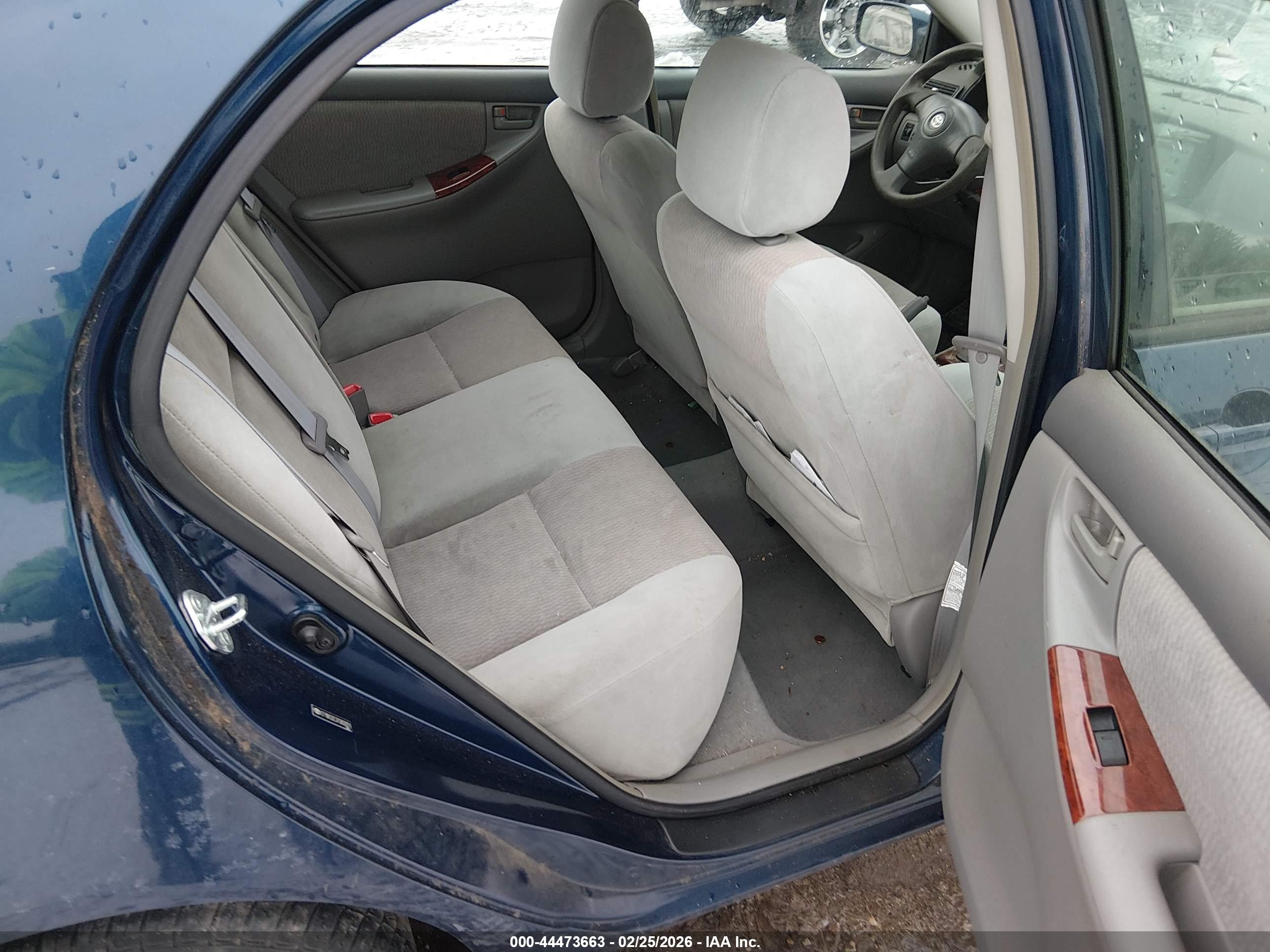 TOYOTA COROLLA image 8