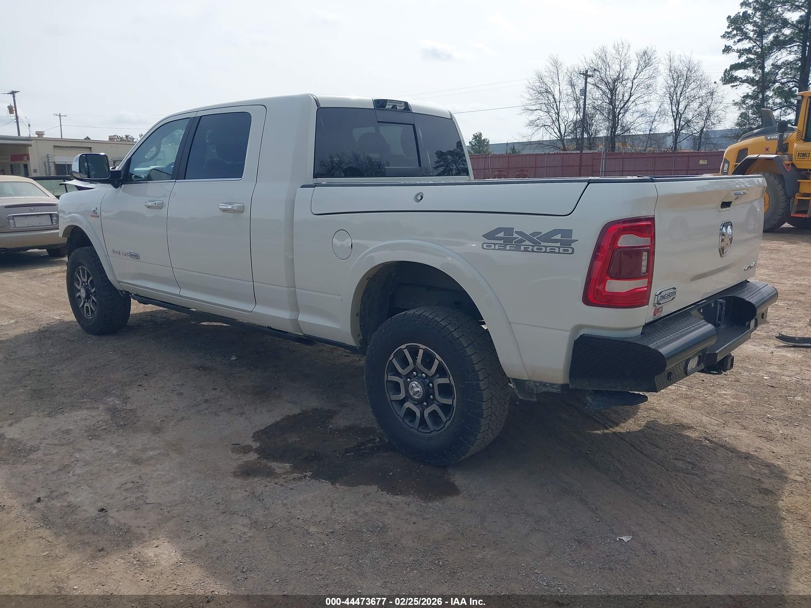 RAM 2500 image 3