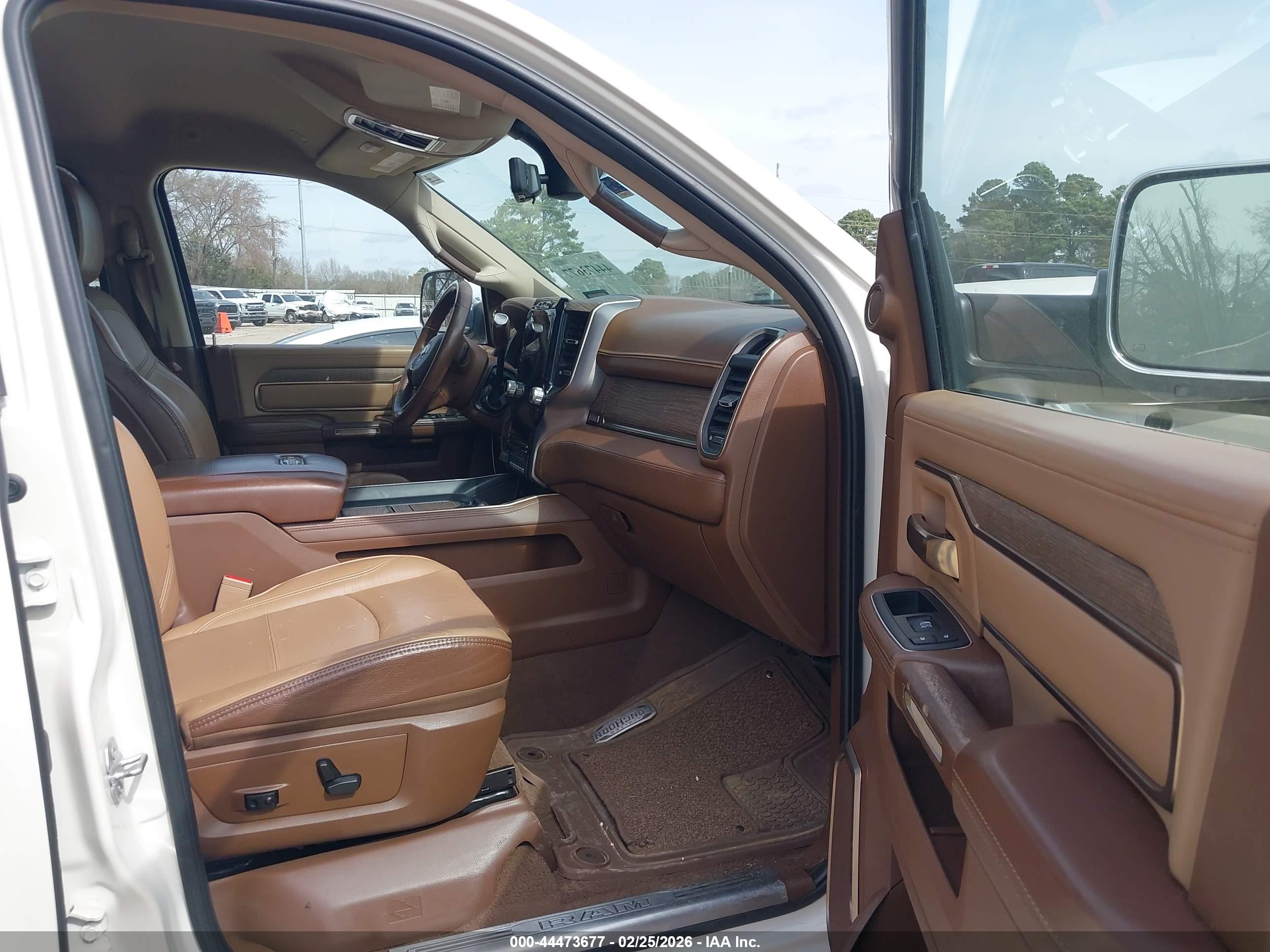 RAM 2500 image 5